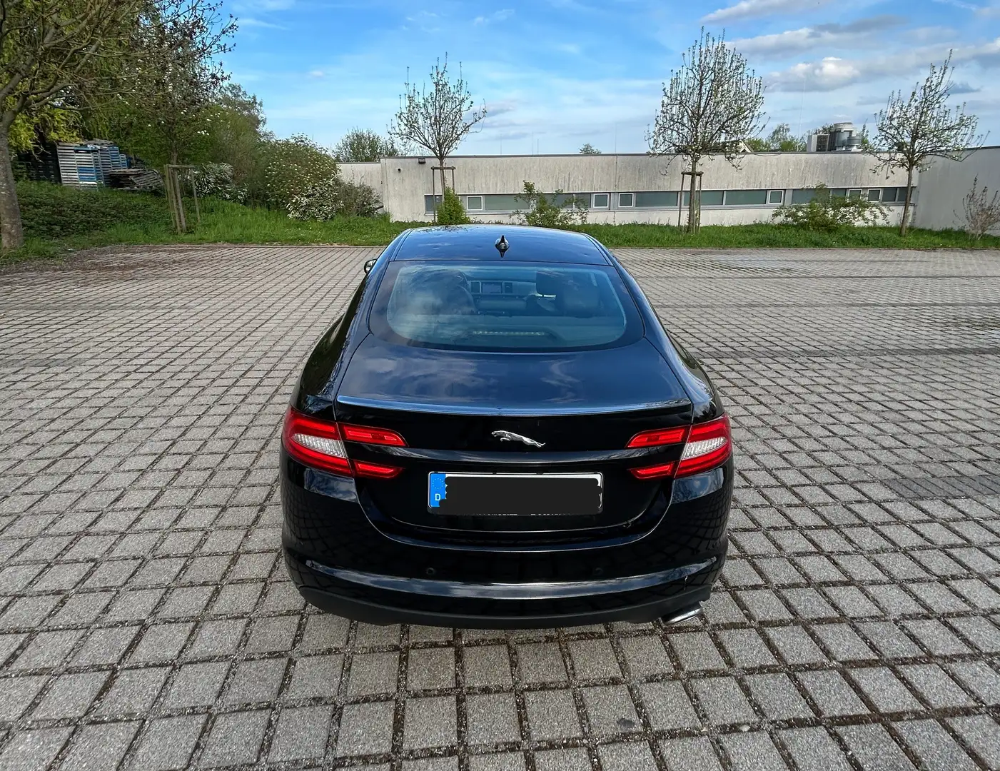 Jaguar XF XF 2.2 Diesel Schwarz - 2