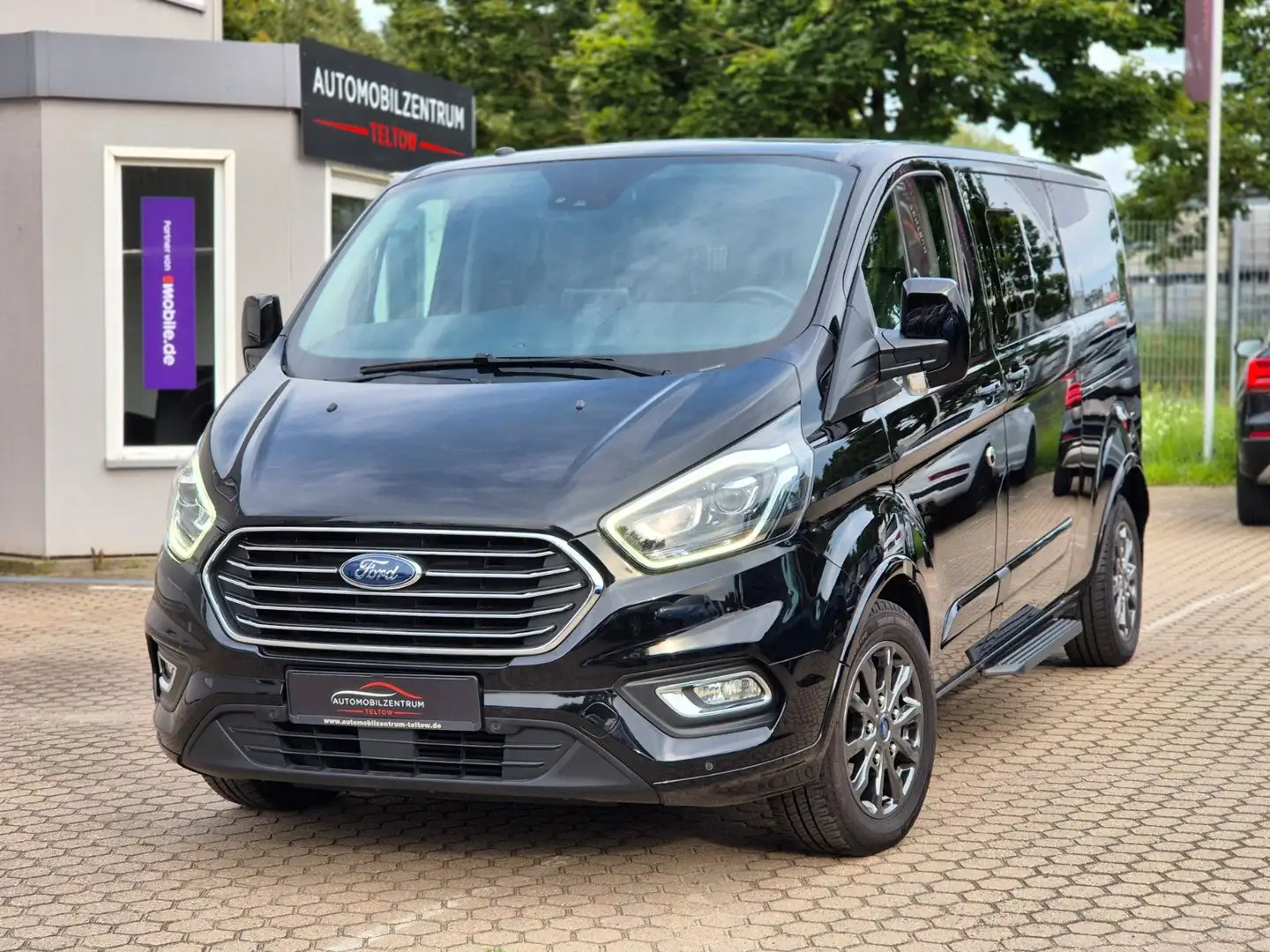 Ford Tourneo Custom Kombi 320 L2 Titanium X Automatik Schwarz - 1