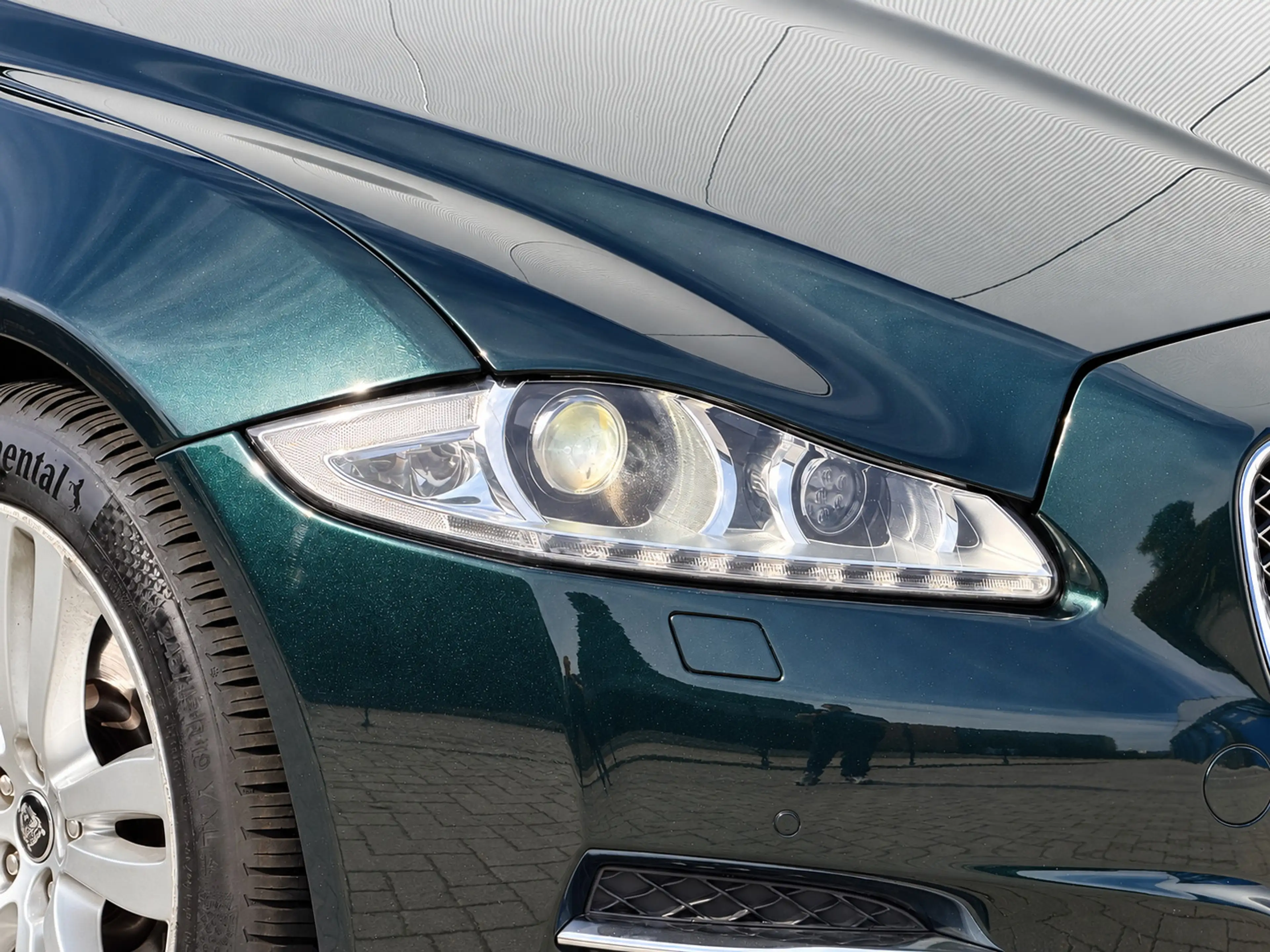Jaguar XJ 3.0 V6 SC AWD Portfolio | Pano | Meridian audio — photo 10