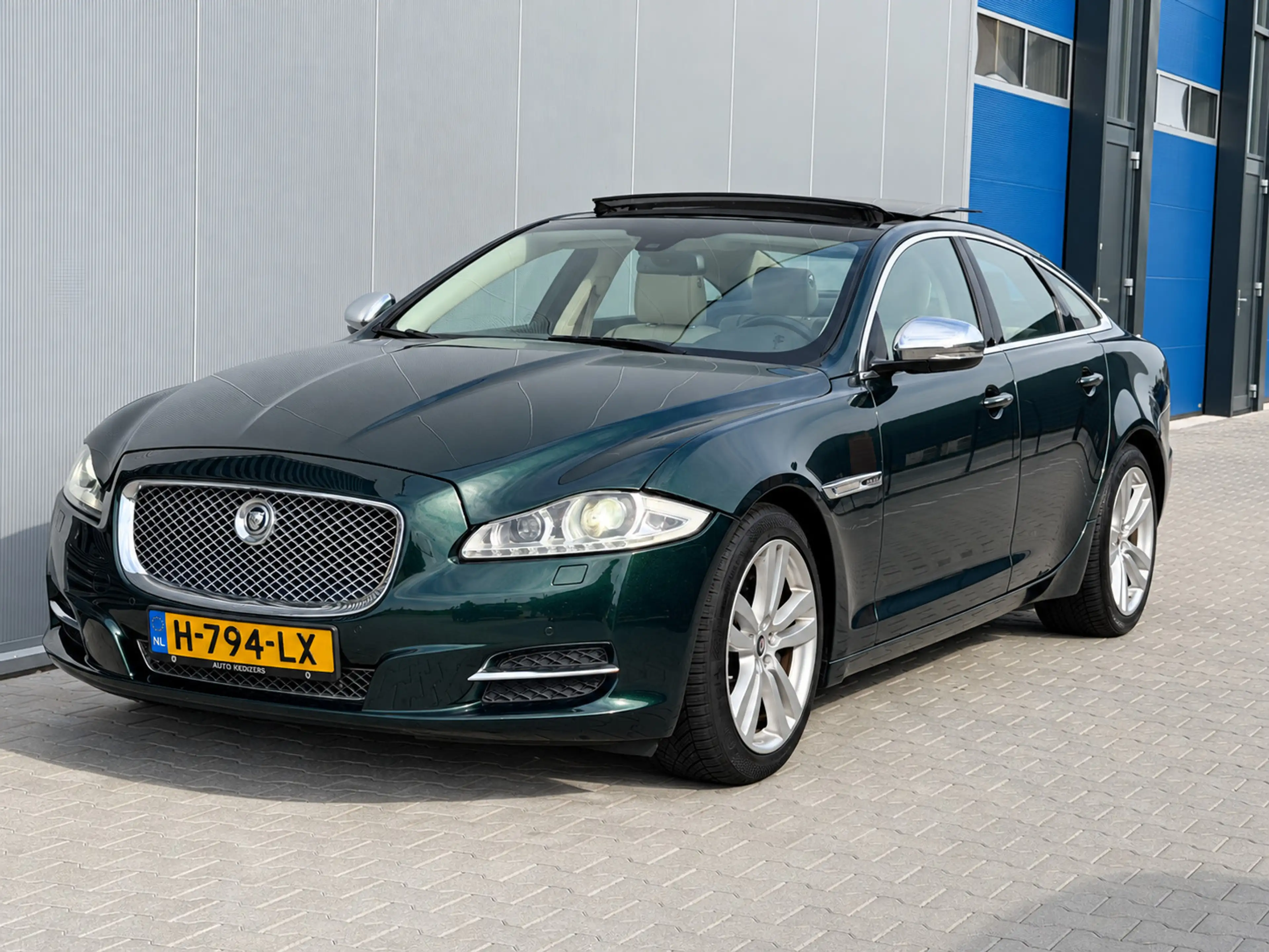 Jaguar XJ 3.0 V6 SC AWD Portfolio | Pano | Meridian audio