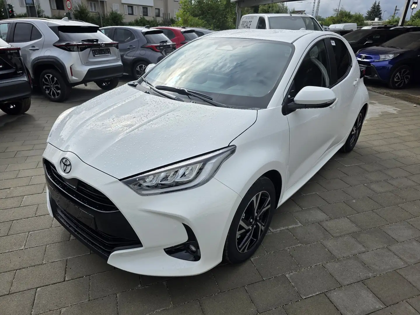 Toyota Yaris Hybrid Teamplayer + Comfort-Paket NW28910€ Blanco - 1