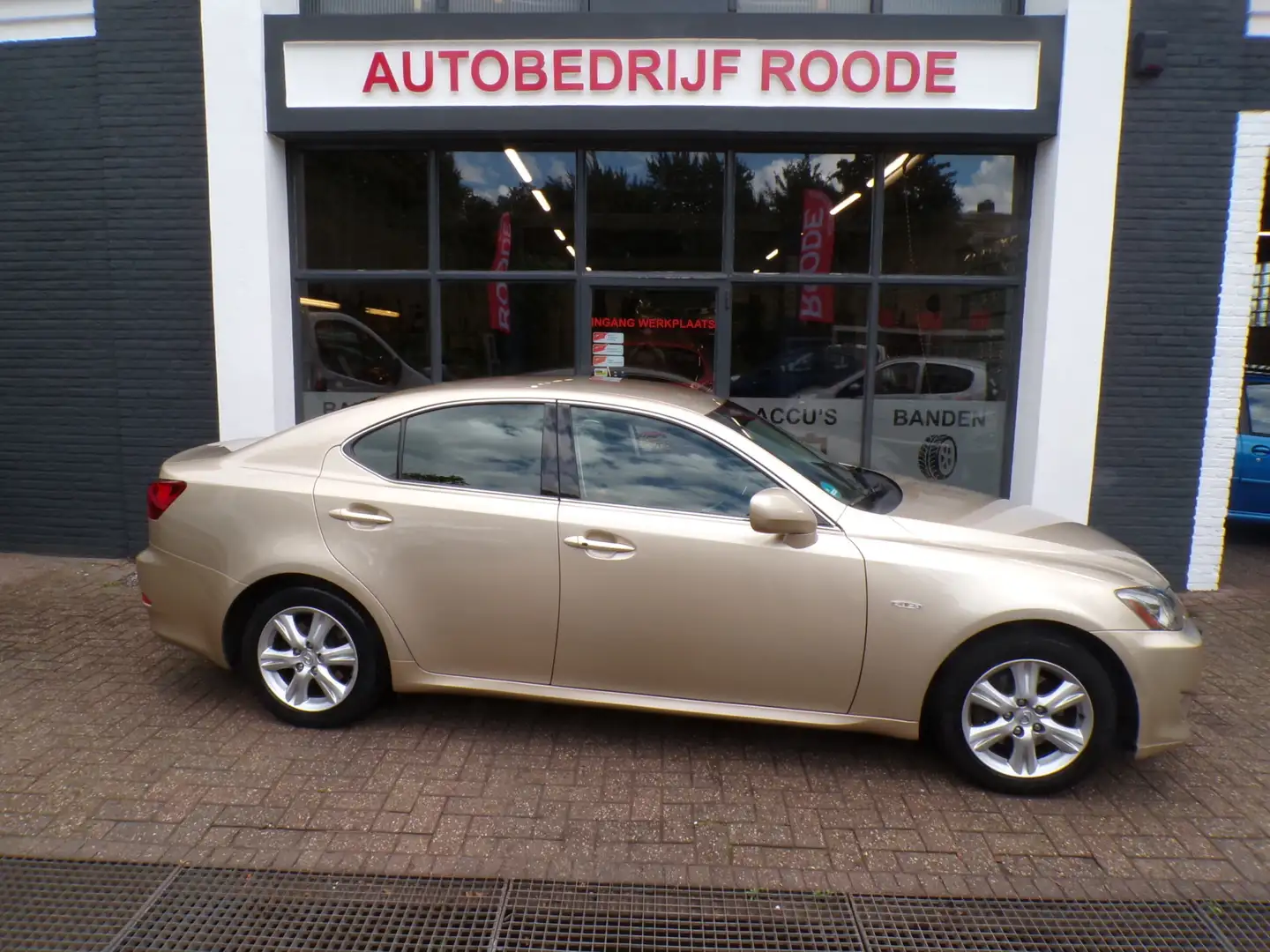 Lexus IS 250 Business AUTOMAAT,6 CILINDER, BIJTELINGSVRIENDELIJ Beige - 1