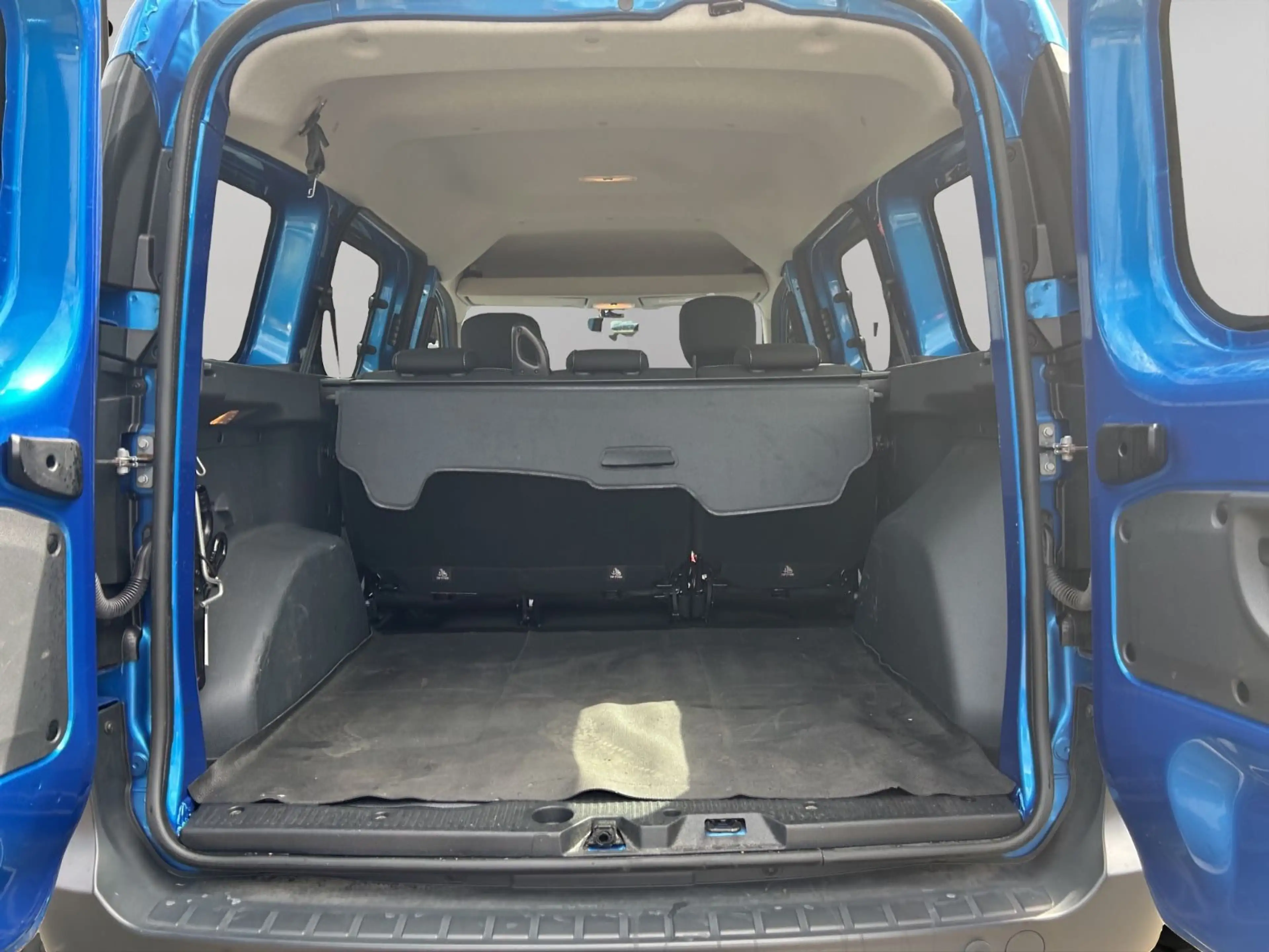 Dacia Dokker TCe 130 Stepway Plus — photo 9