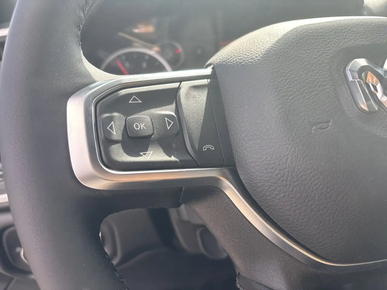 RAM 2500 снимка RAM 2500