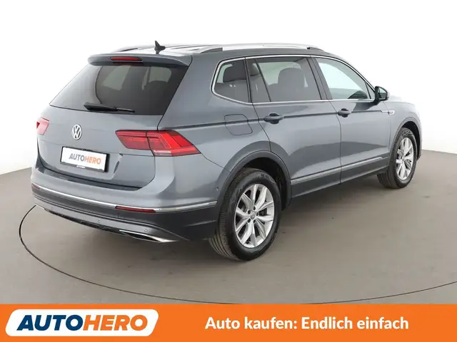 Volkswagen Tiguan Allspace view 6