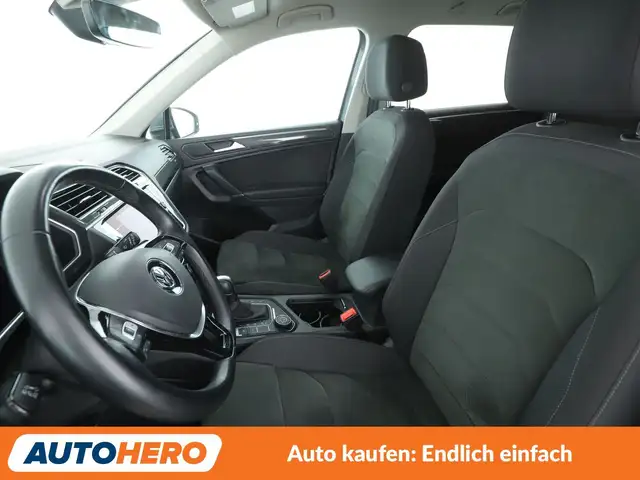 Volkswagen Tiguan Allspace view 10