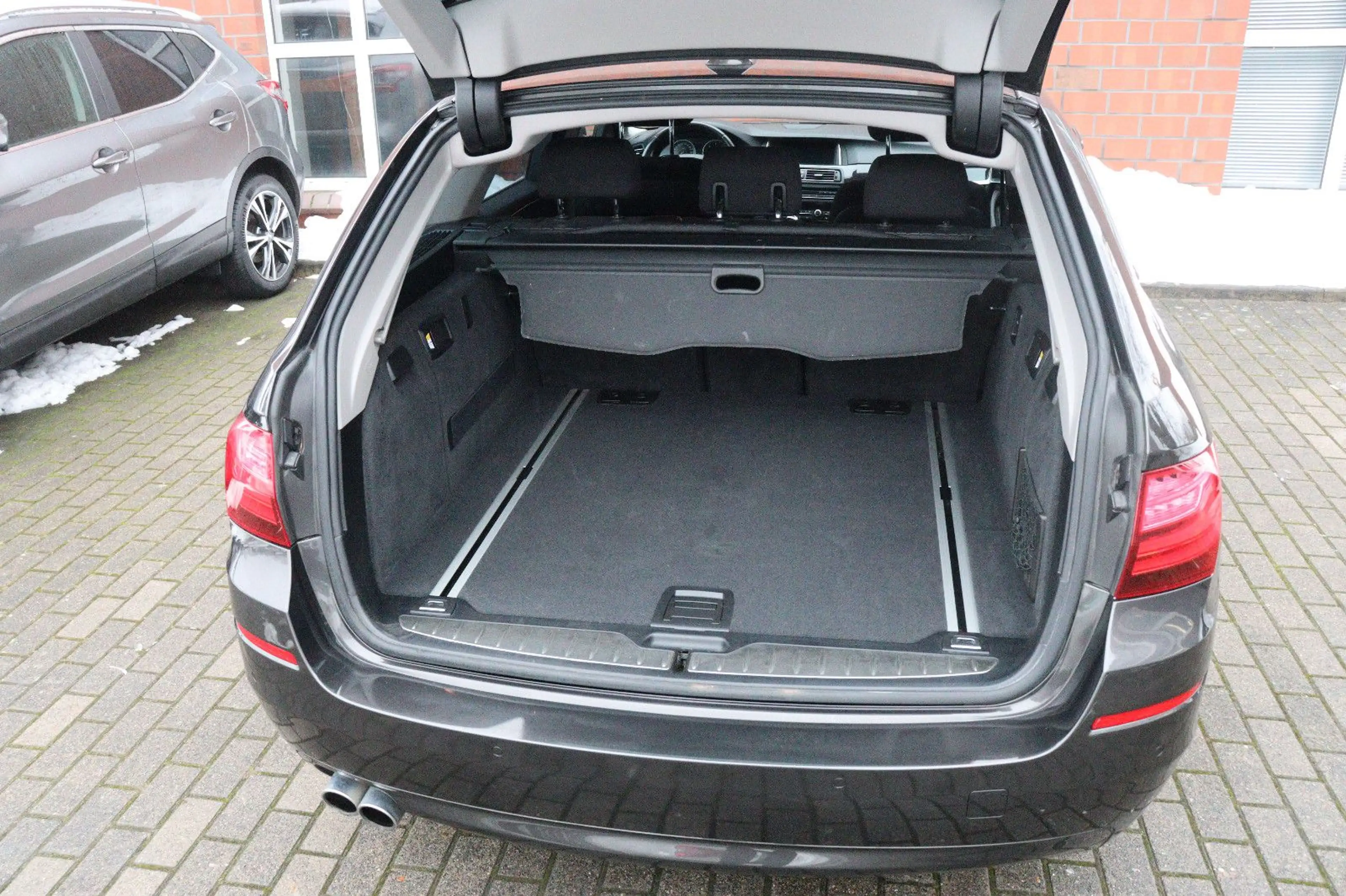 BMW 525 d xDrive Touring Aut. Bi-Xenon AHK — photo 9