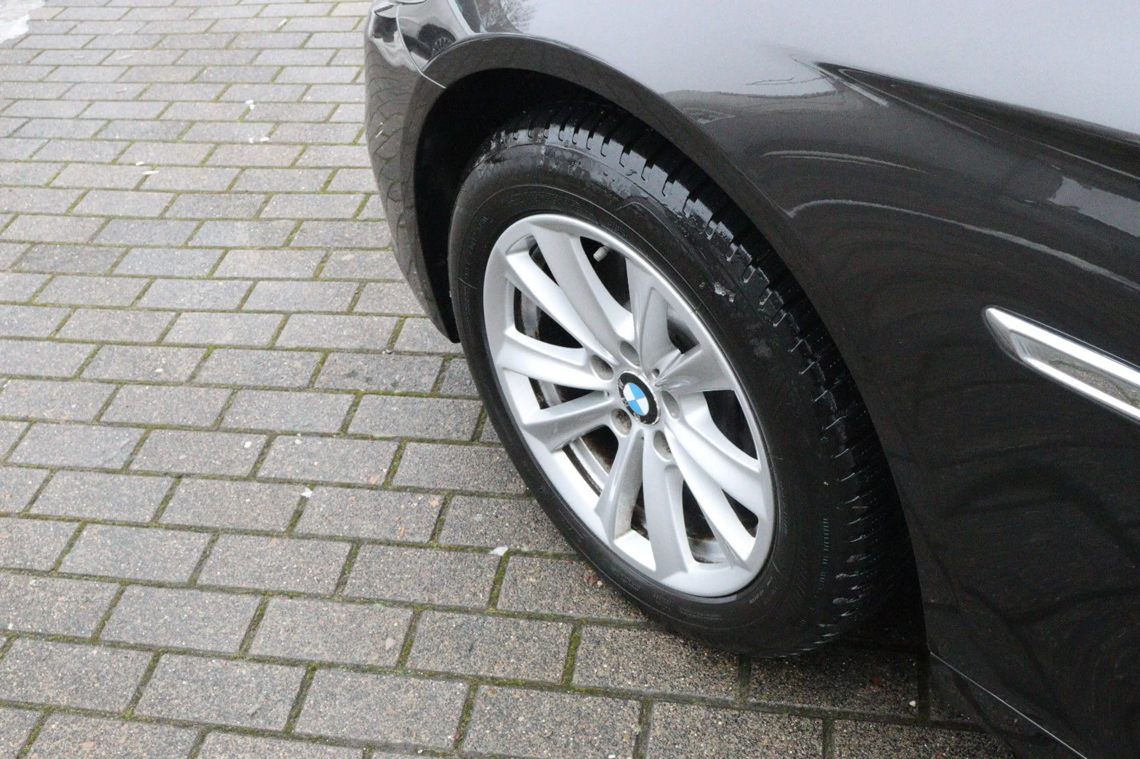BMW 525 d xDrive Touring Aut. Bi-Xenon AHK — photo 8
