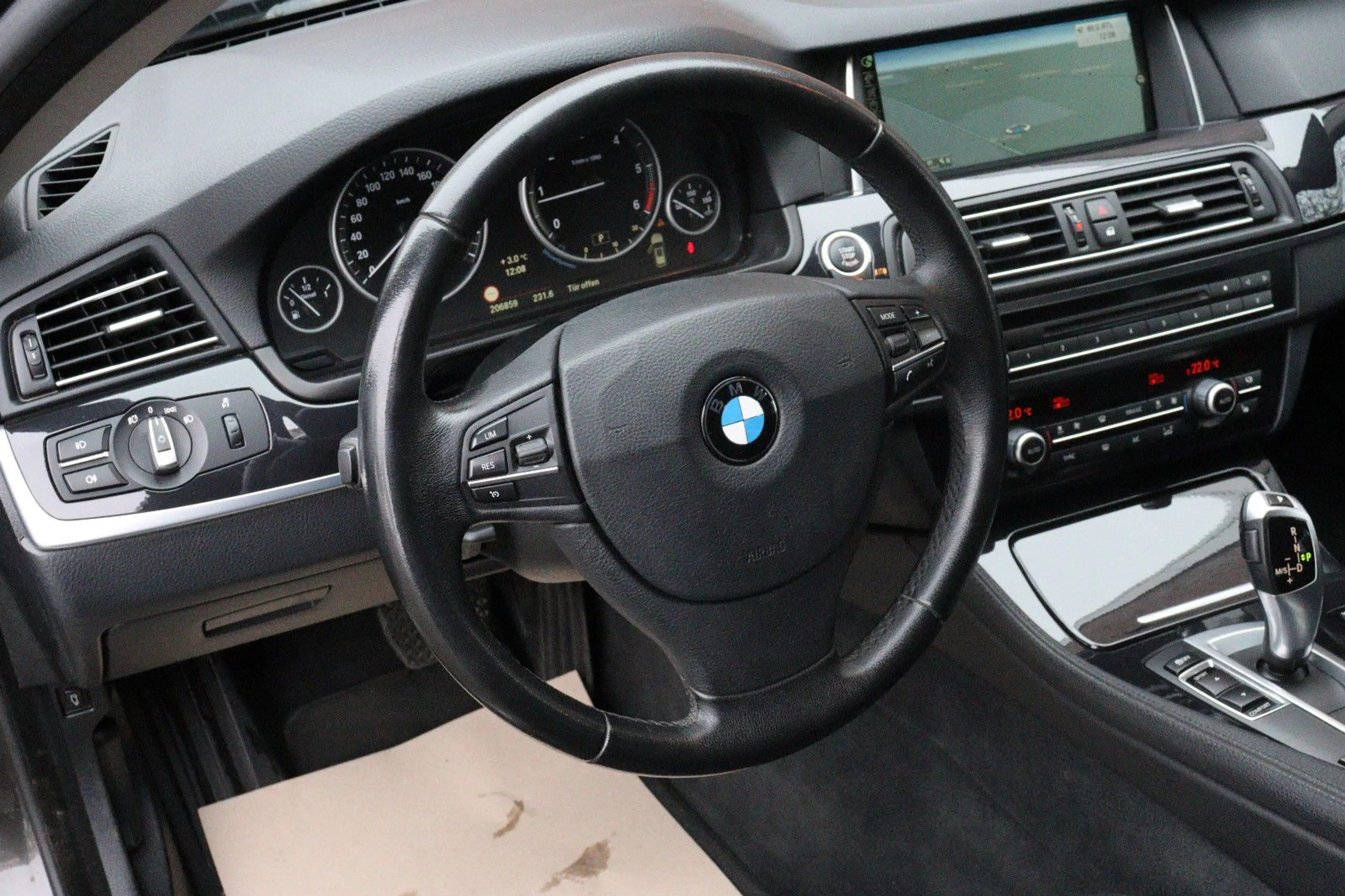 BMW 525 d xDrive Touring Aut. Bi-Xenon AHK — photo 15