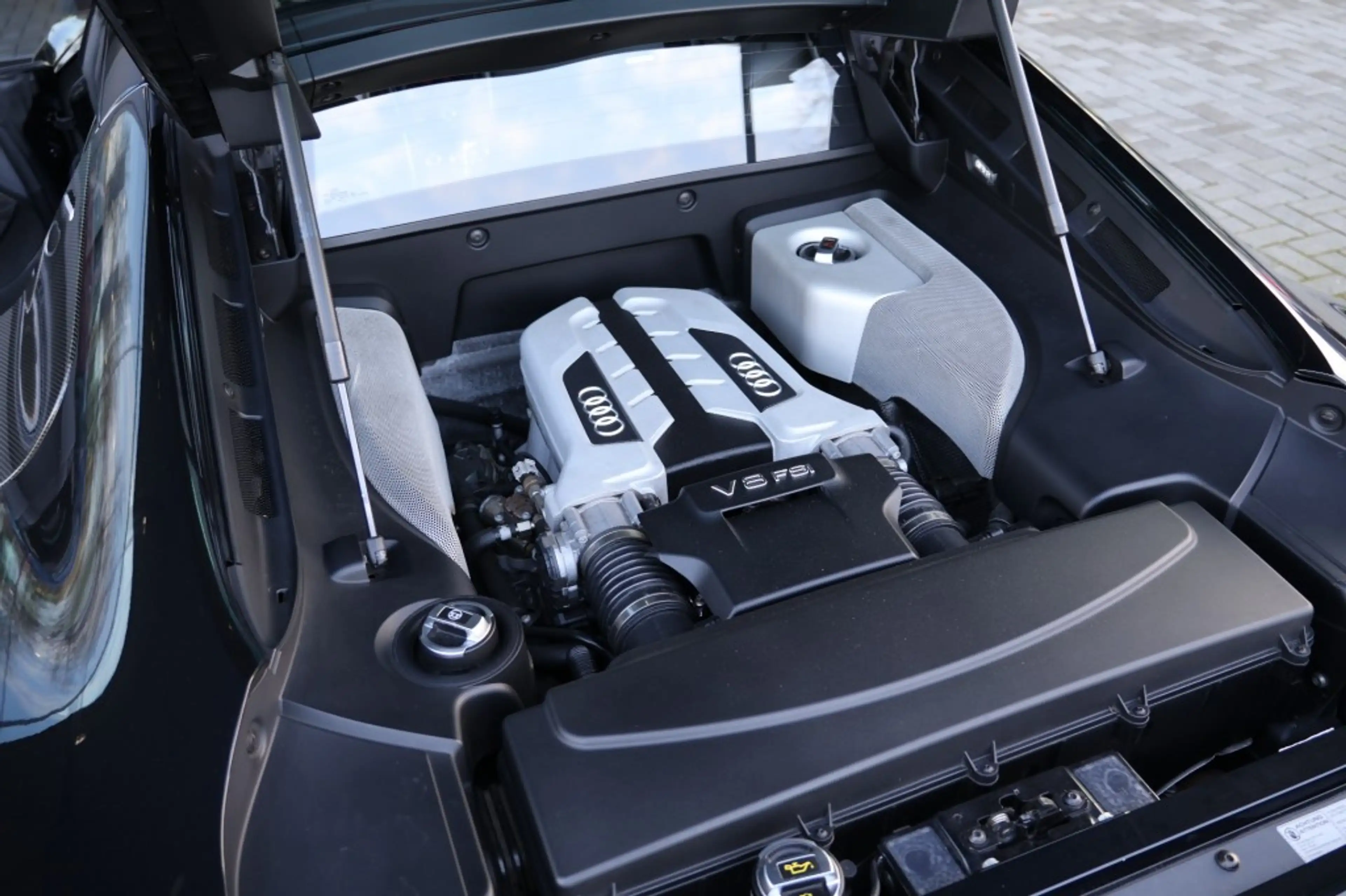 Audi R8 4.2 V8 FSI *CARBON* — photo 7