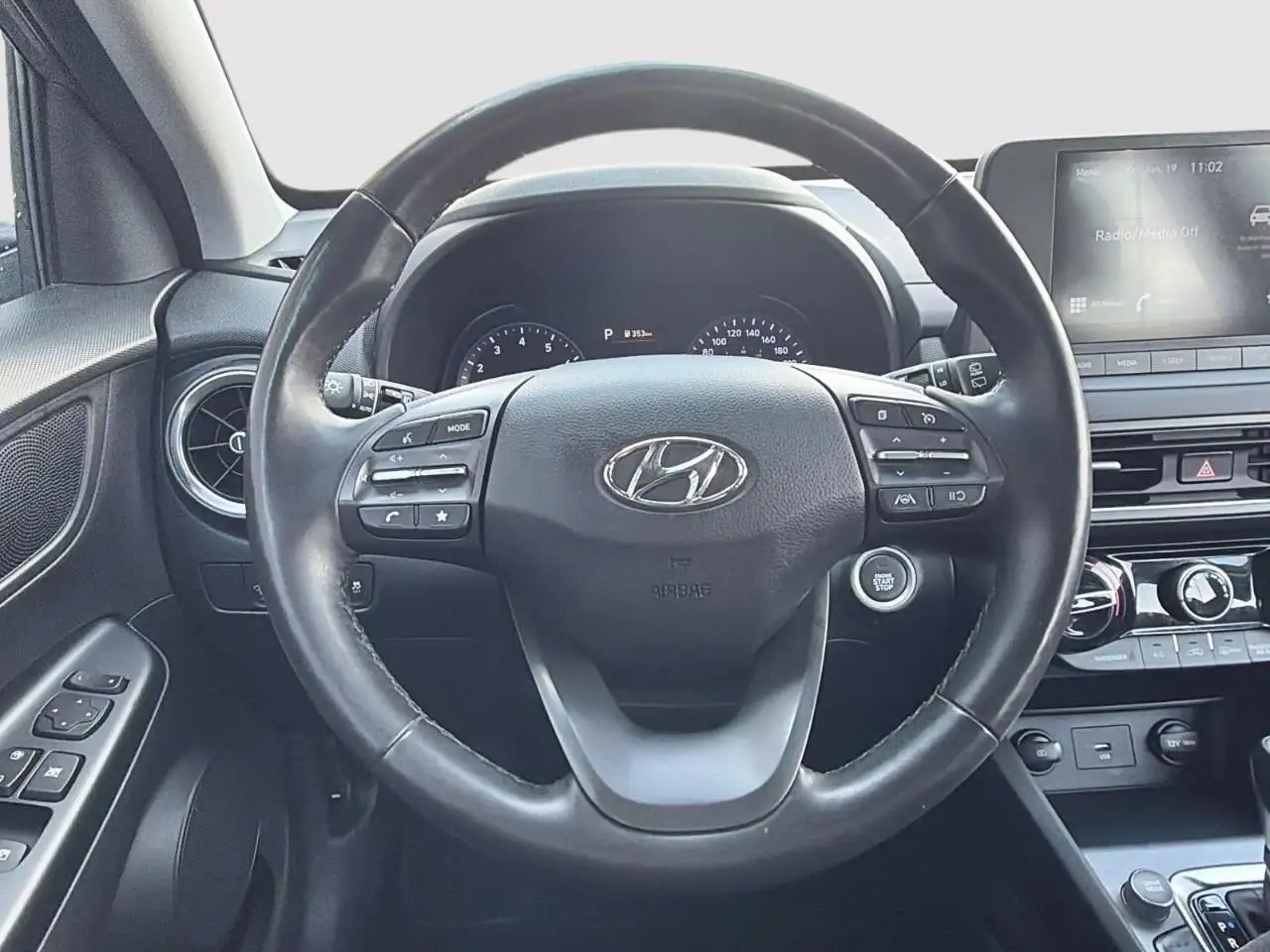 Hyundai KONA снимка Hyundai KONA