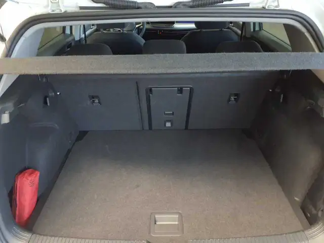Volkswagen Golf view 15