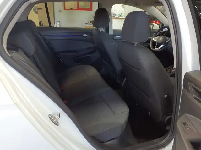 Volkswagen Golf view 14