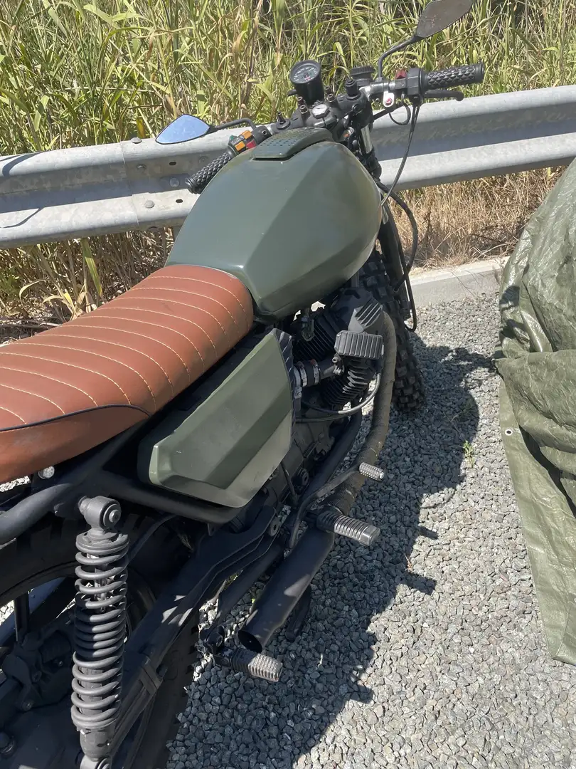 Moto Guzzi V 50 cafe racer - 1