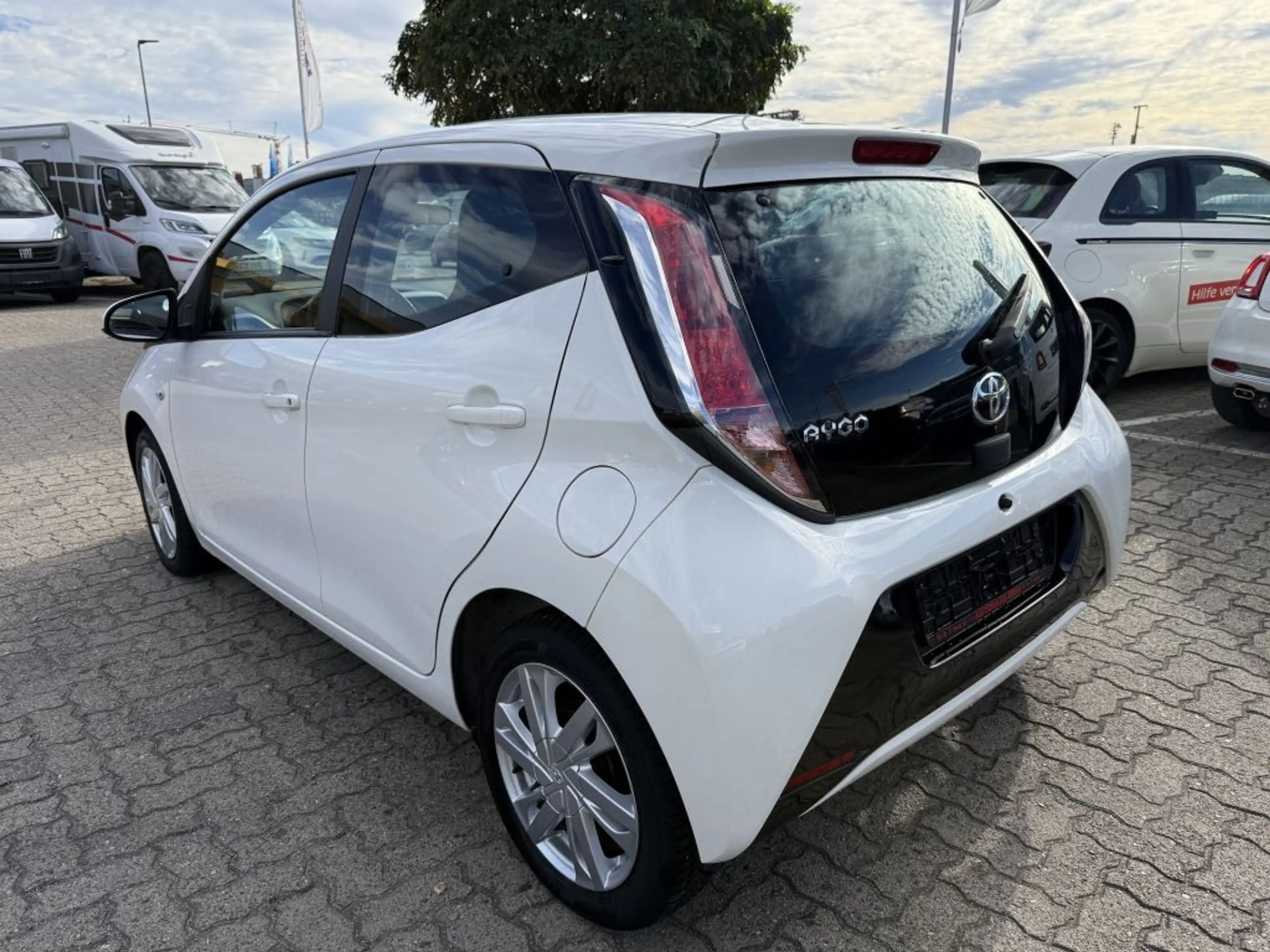 Toyota Aygo X x-shift x-play touch — photo 7