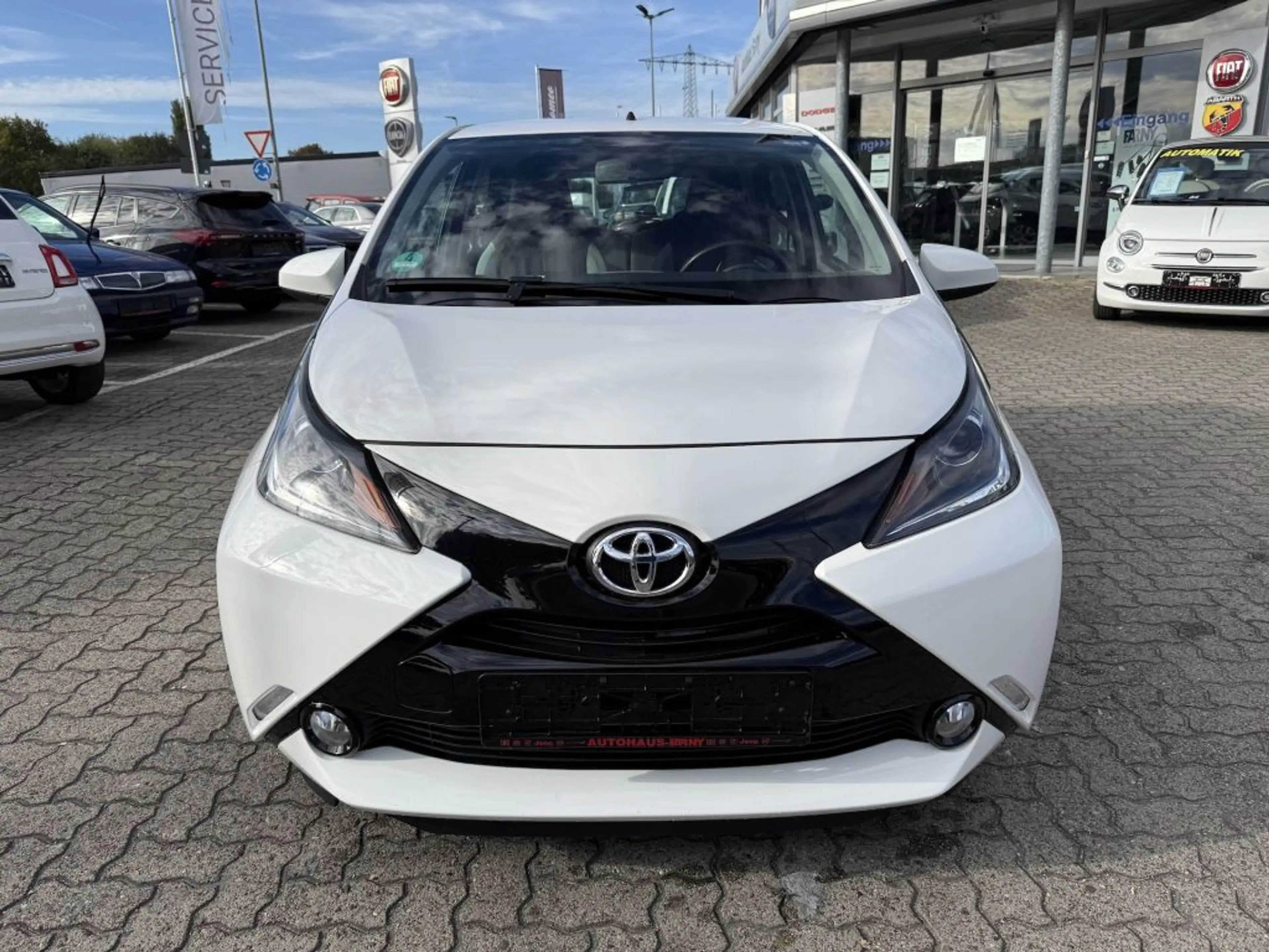 Toyota Aygo X x-shift x-play touch — photo 2
