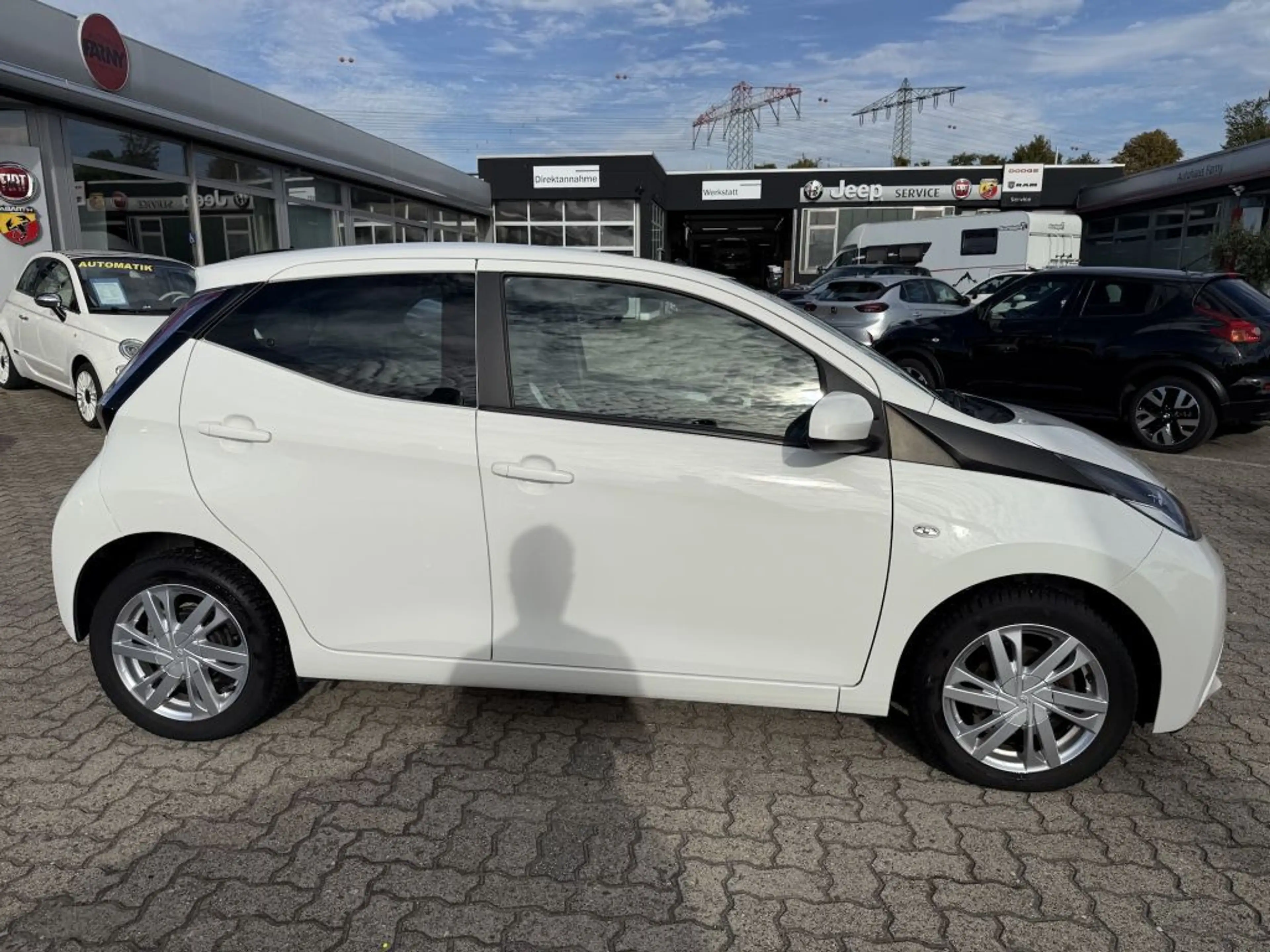 Toyota Aygo X x-shift x-play touch — photo 4