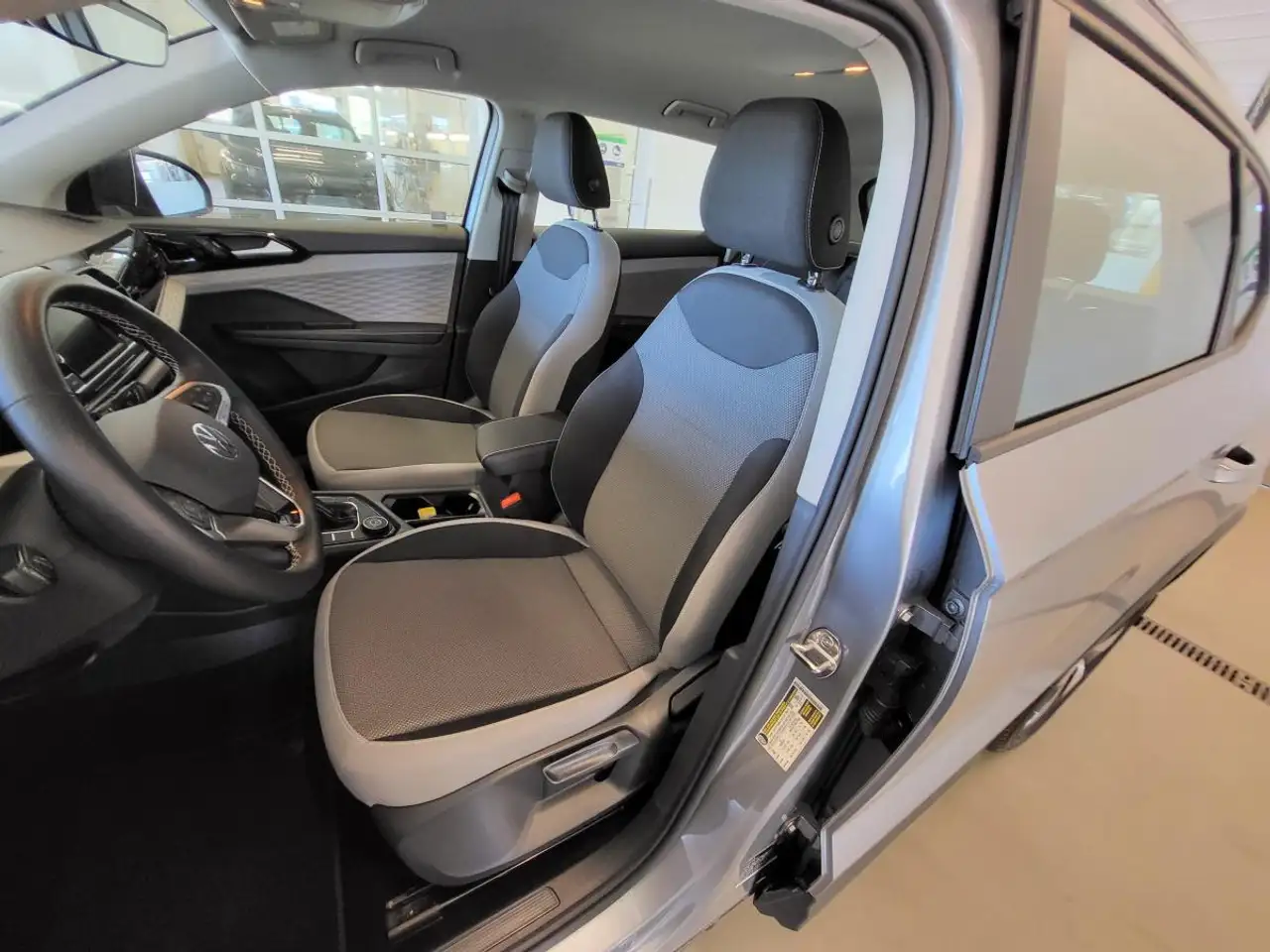 Volkswagen Taos снимка Volkswagen Taos