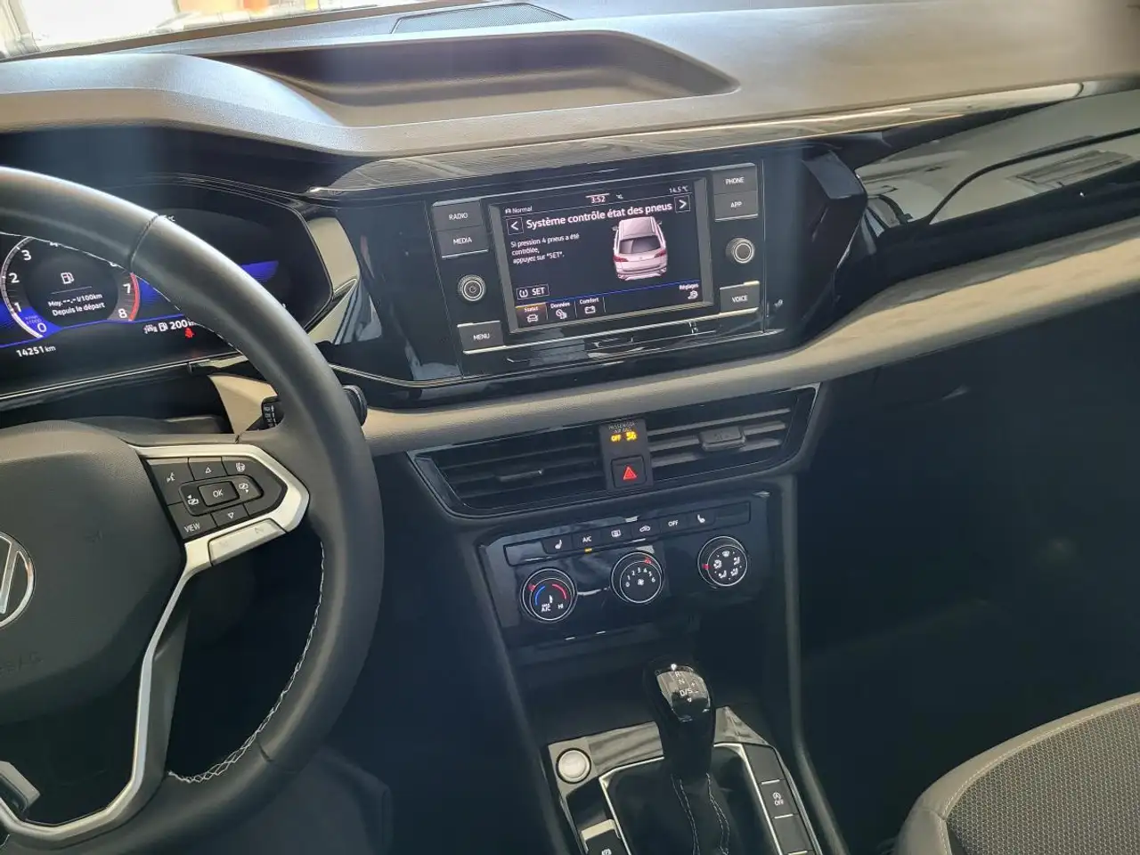 Volkswagen Taos снимка Volkswagen Taos