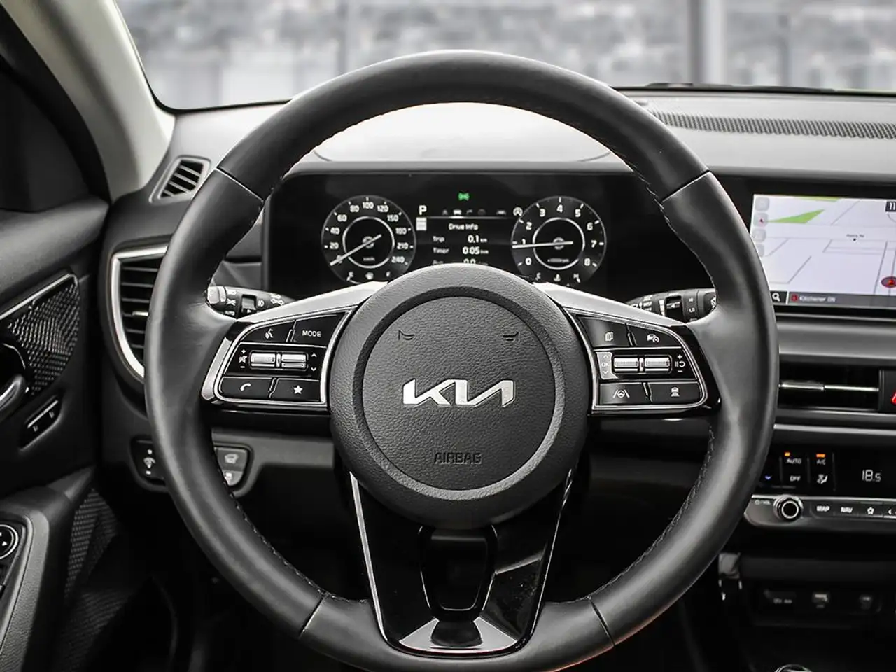 Kia Seltos снимка Kia Seltos