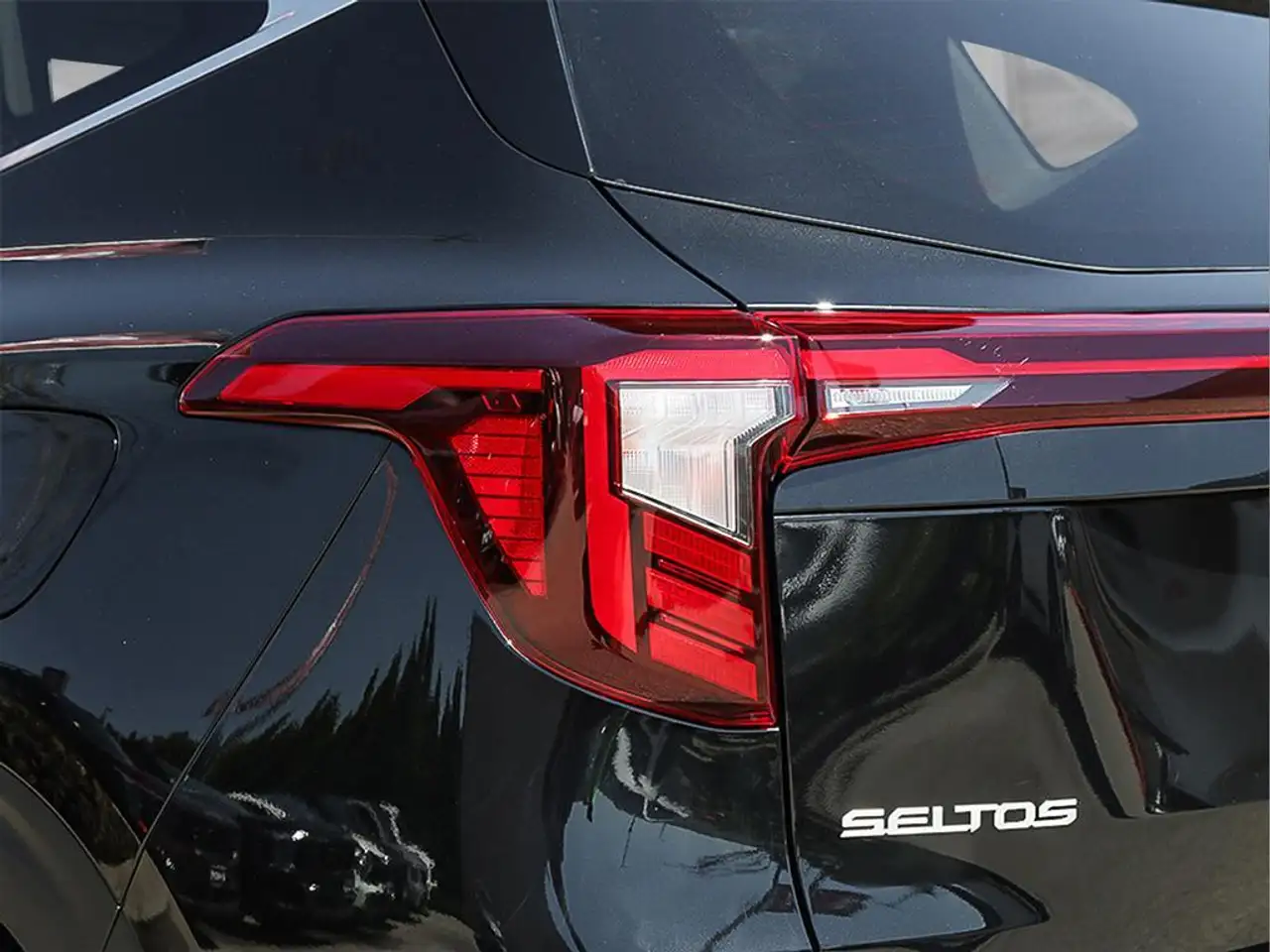 Kia Seltos снимка Kia Seltos