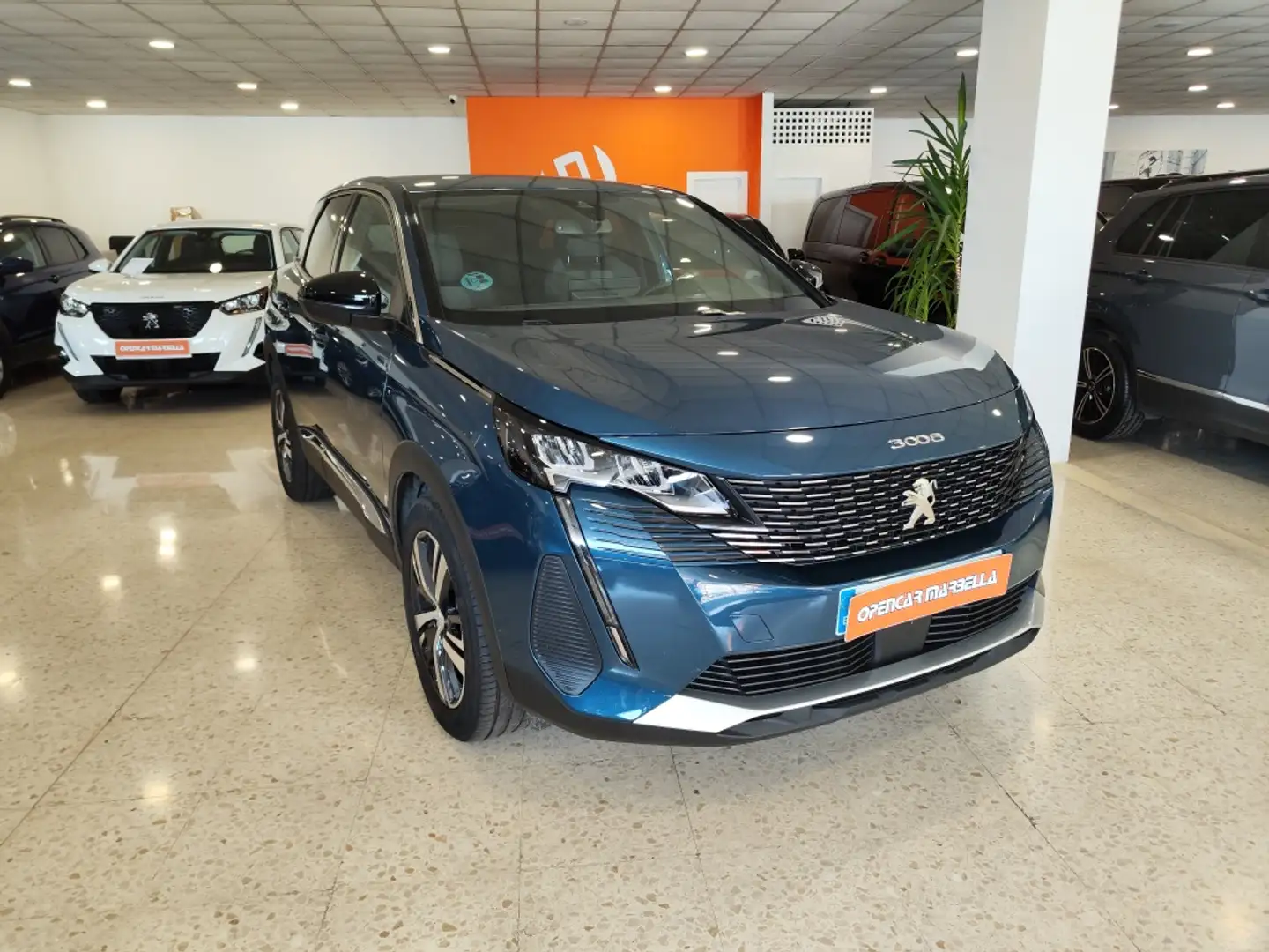 Peugeot 3008 1.2 S&S PureTech Allure Pack 130 Blau - 1