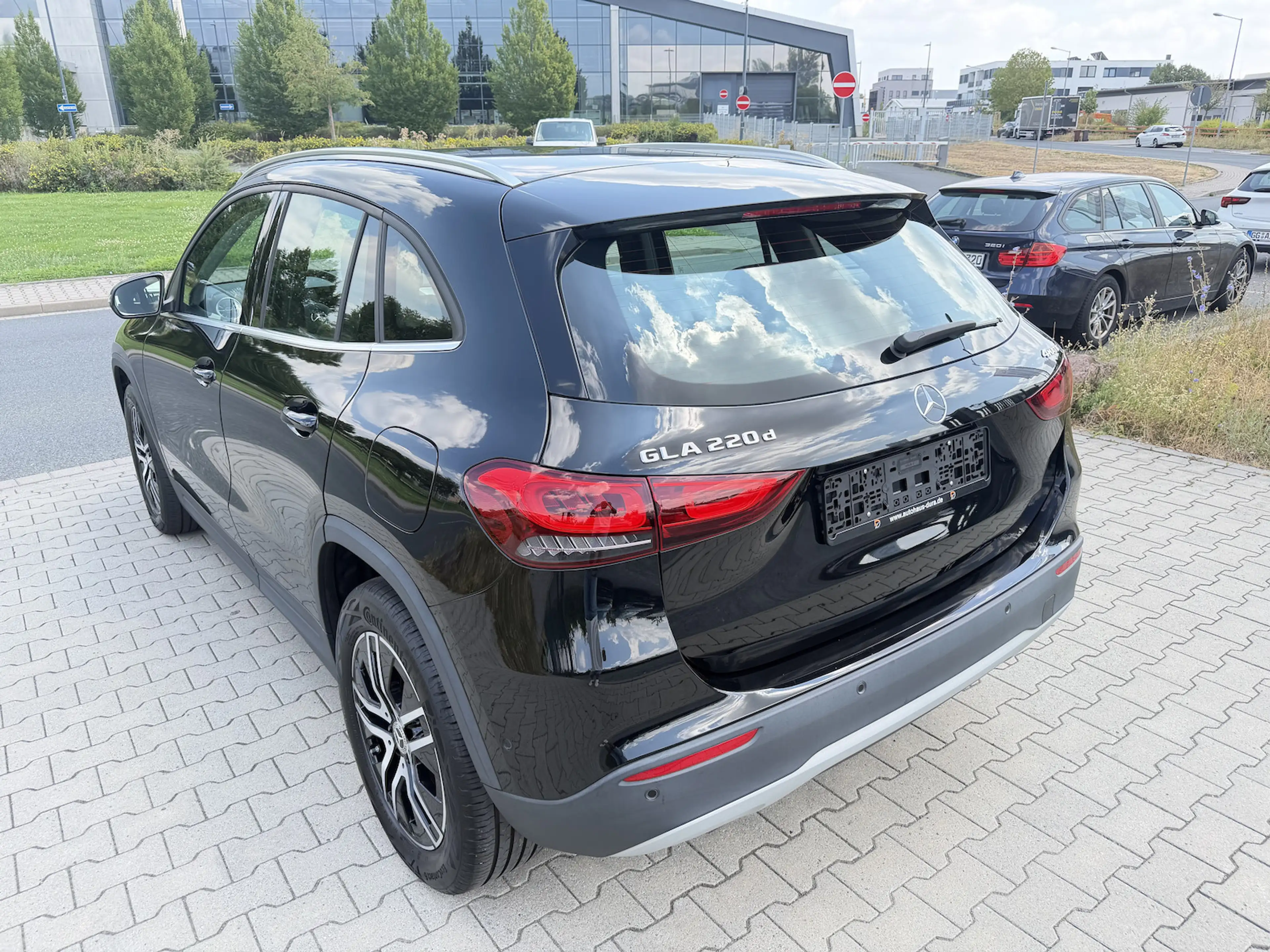 Mercedes-Benz GLA 220 d 4Matic Aut. Navi+Leder+Led+Kamera+Shz — photo 7