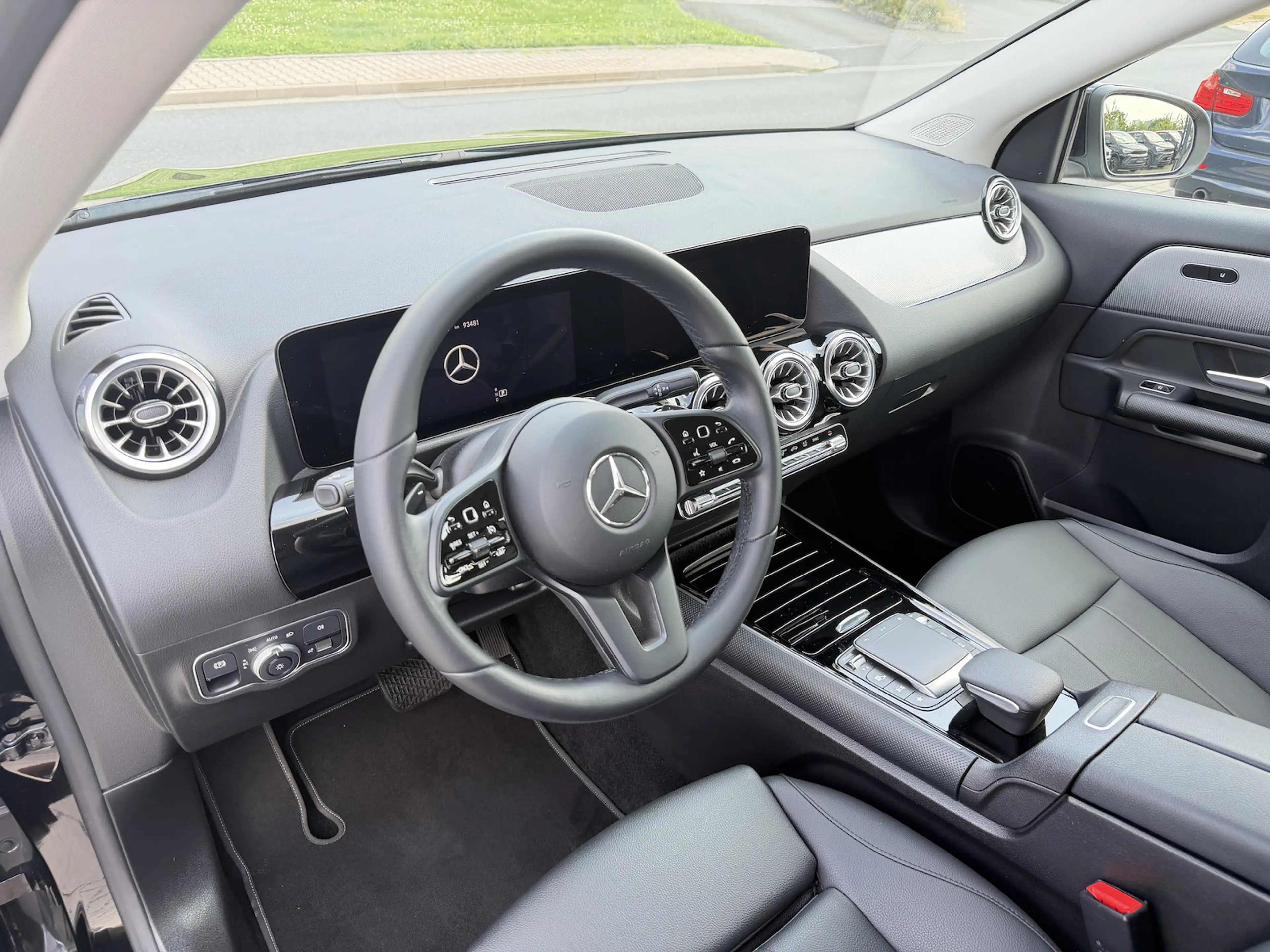 Mercedes-Benz GLA 220 d 4Matic Aut. Navi+Leder+Led+Kamera+Shz — photo 13
