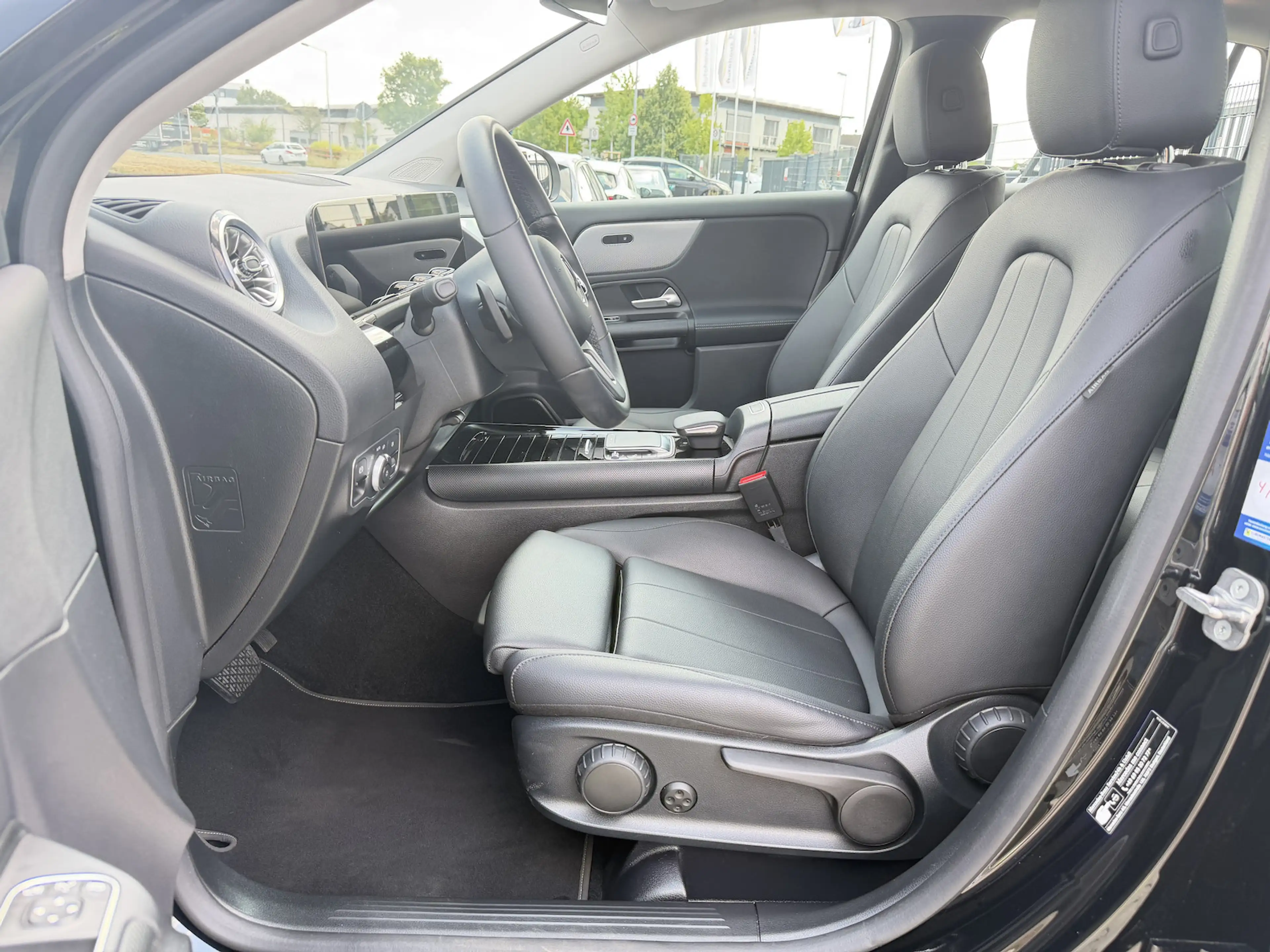 Mercedes-Benz GLA 220 d 4Matic Aut. Navi+Leder+Led+Kamera+Shz — photo 9