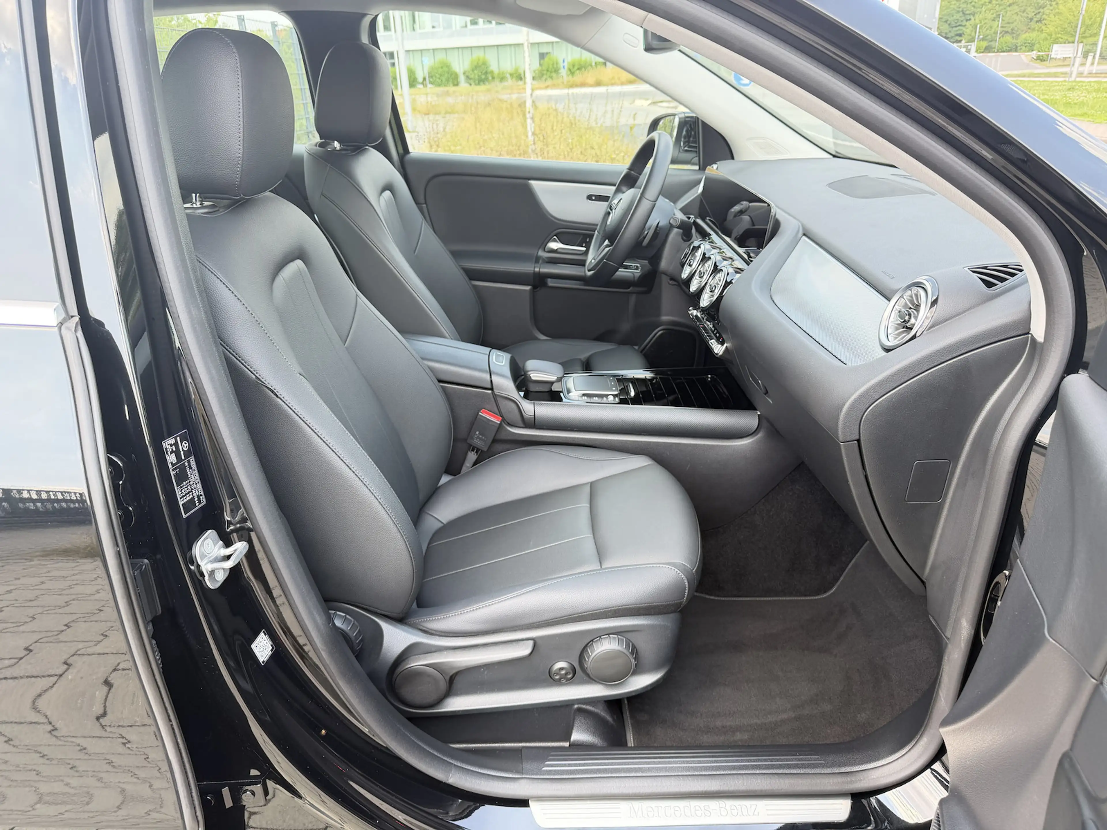 Mercedes-Benz GLA 220 d 4Matic Aut. Navi+Leder+Led+Kamera+Shz — photo 11