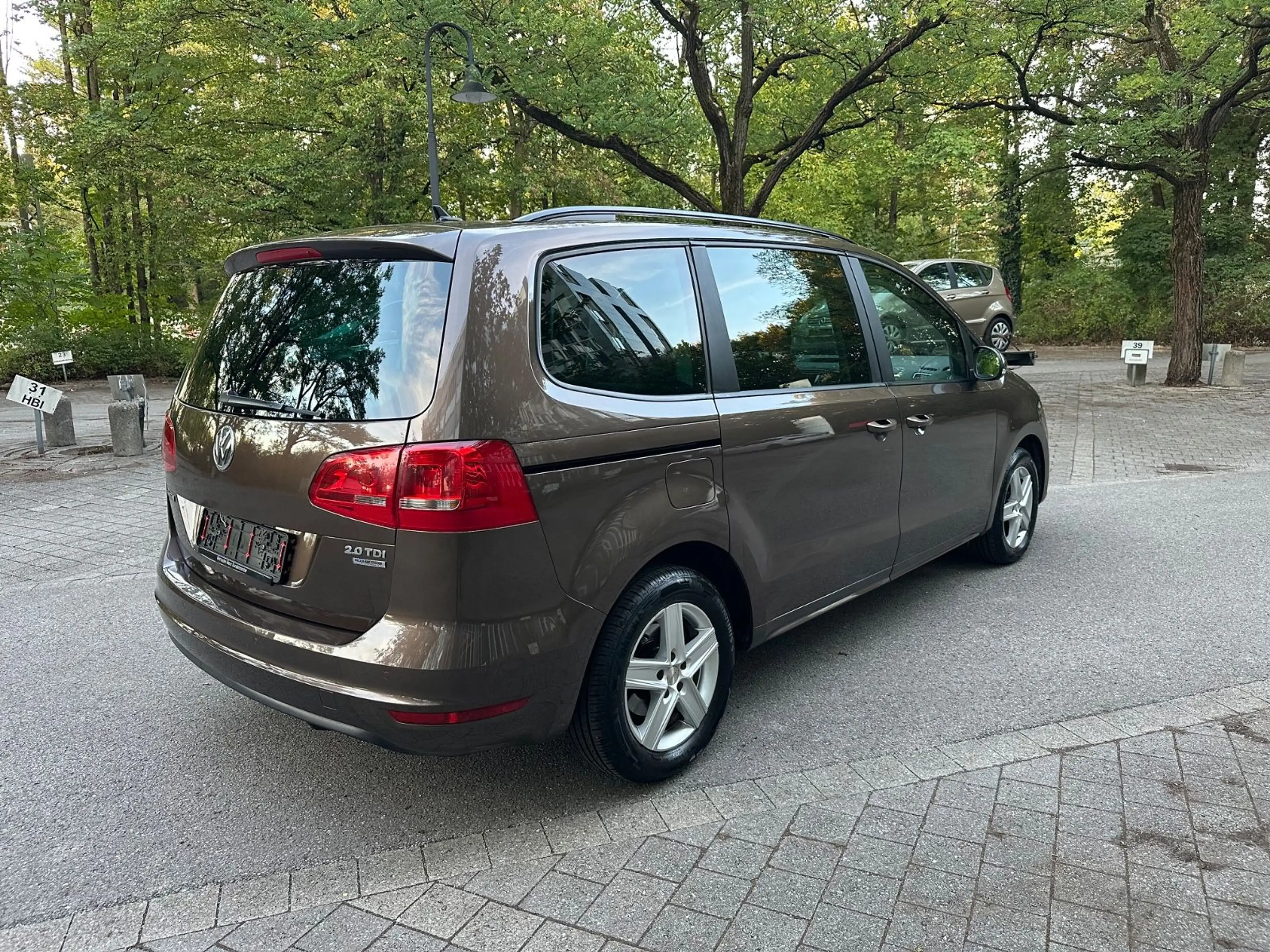 Volkswagen Sharan 2.0 TDI DSG BlueMotion Technology MATCH — photo 8