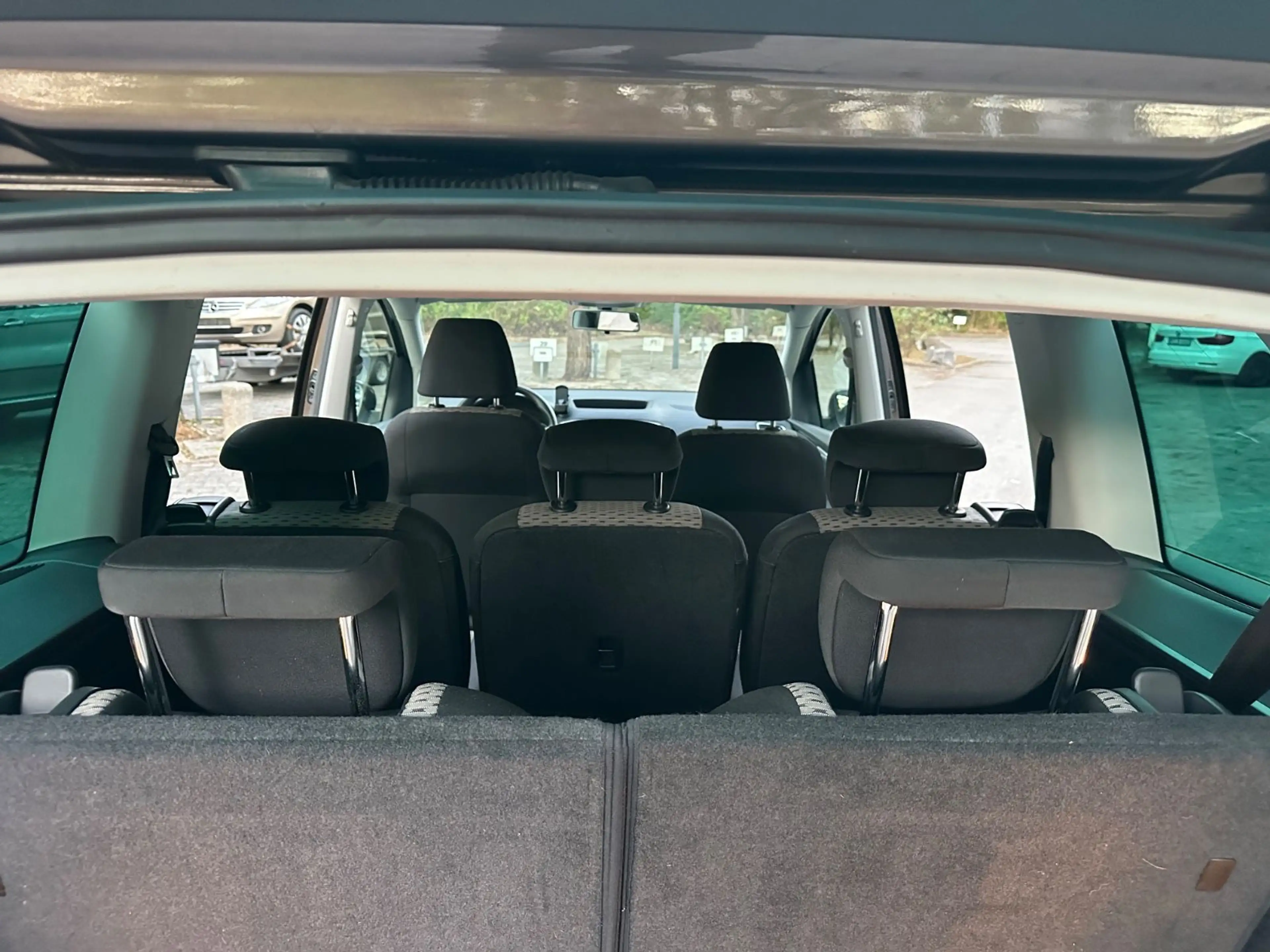 Volkswagen Sharan 2.0 TDI DSG BlueMotion Technology MATCH — photo 14