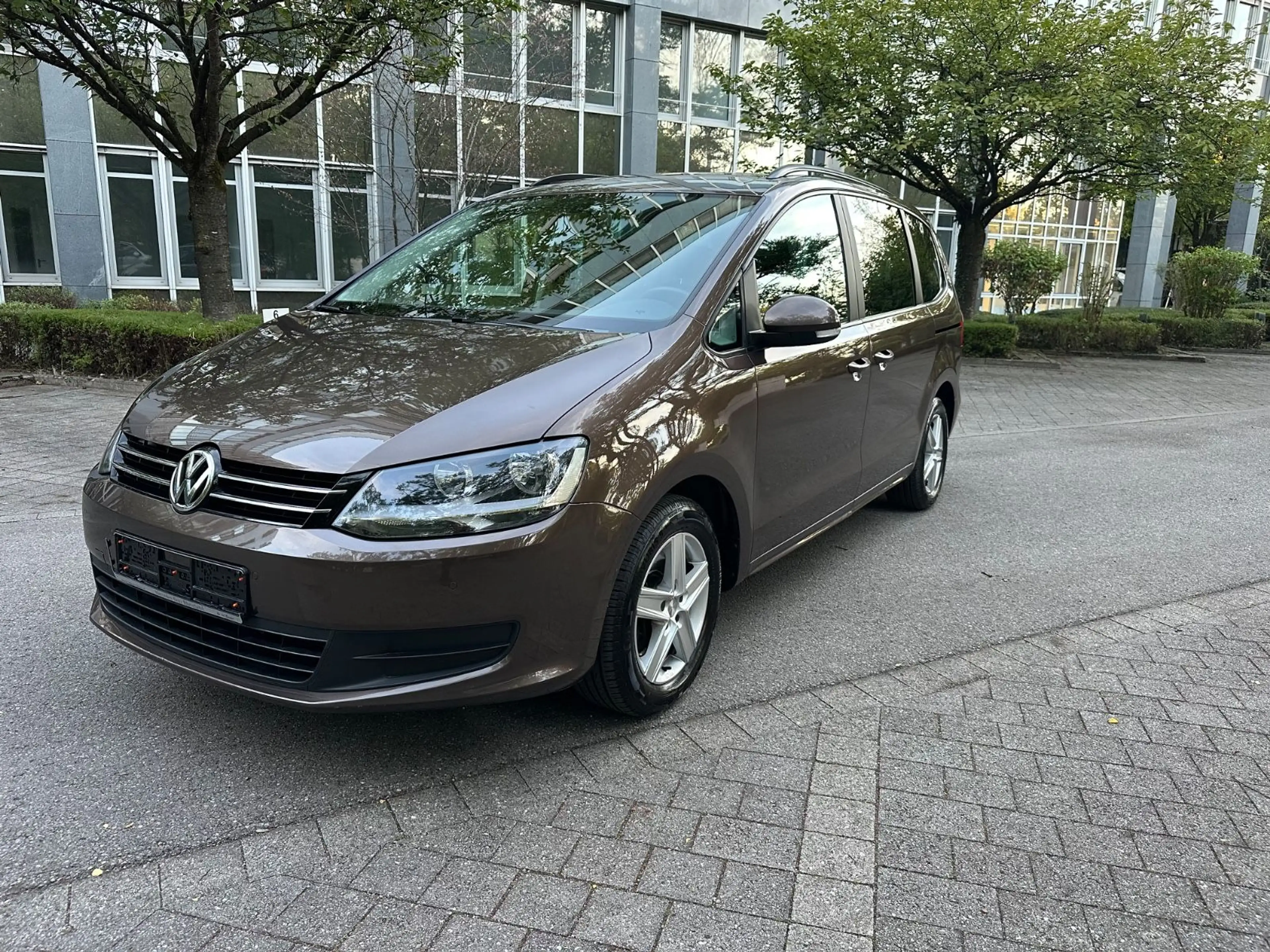 Volkswagen Sharan 2.0 TDI DSG BlueMotion Technology MATCH — photo 4