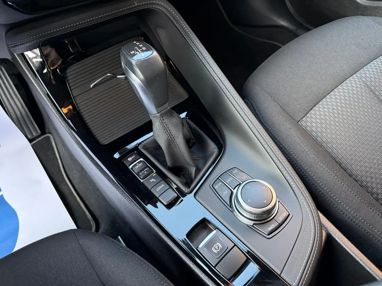 BMW X2 xdrive25e Advantage Auto 30000KM UNIPROP. 11