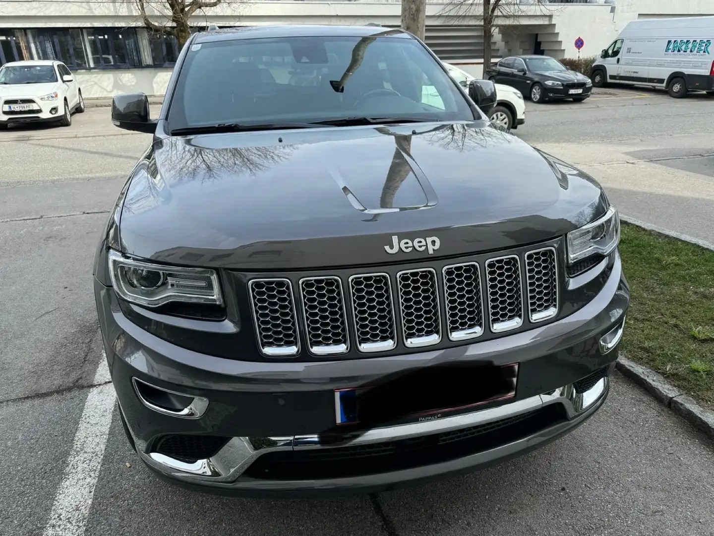 Jeep Grand Cherokee 3,0 V6 CRD Summit Grau - 1