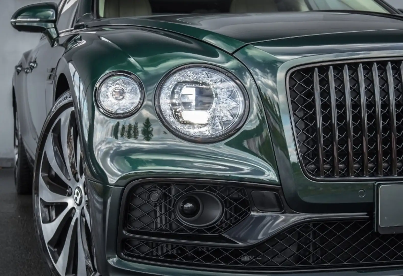 Bentley Flying Spur V8 Zöld - 1