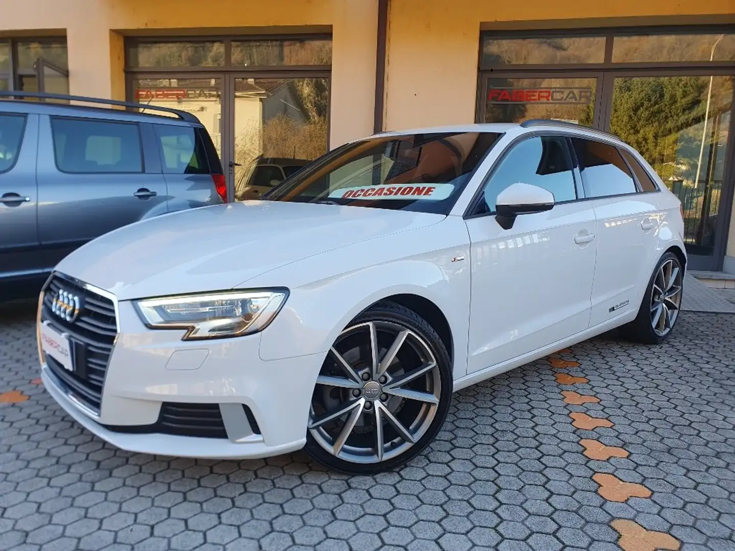 Audi A3 A3 Spb 2.0 tdi Ed. quattro 184cv s-tr 7m S-Line Bianco - 1
