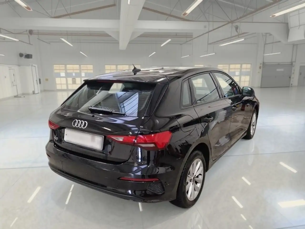 Audi A3 SPORTBACK 30 TDI S TRONIC BUSINESS S.BACK 5 PORTE BERLINA 4
