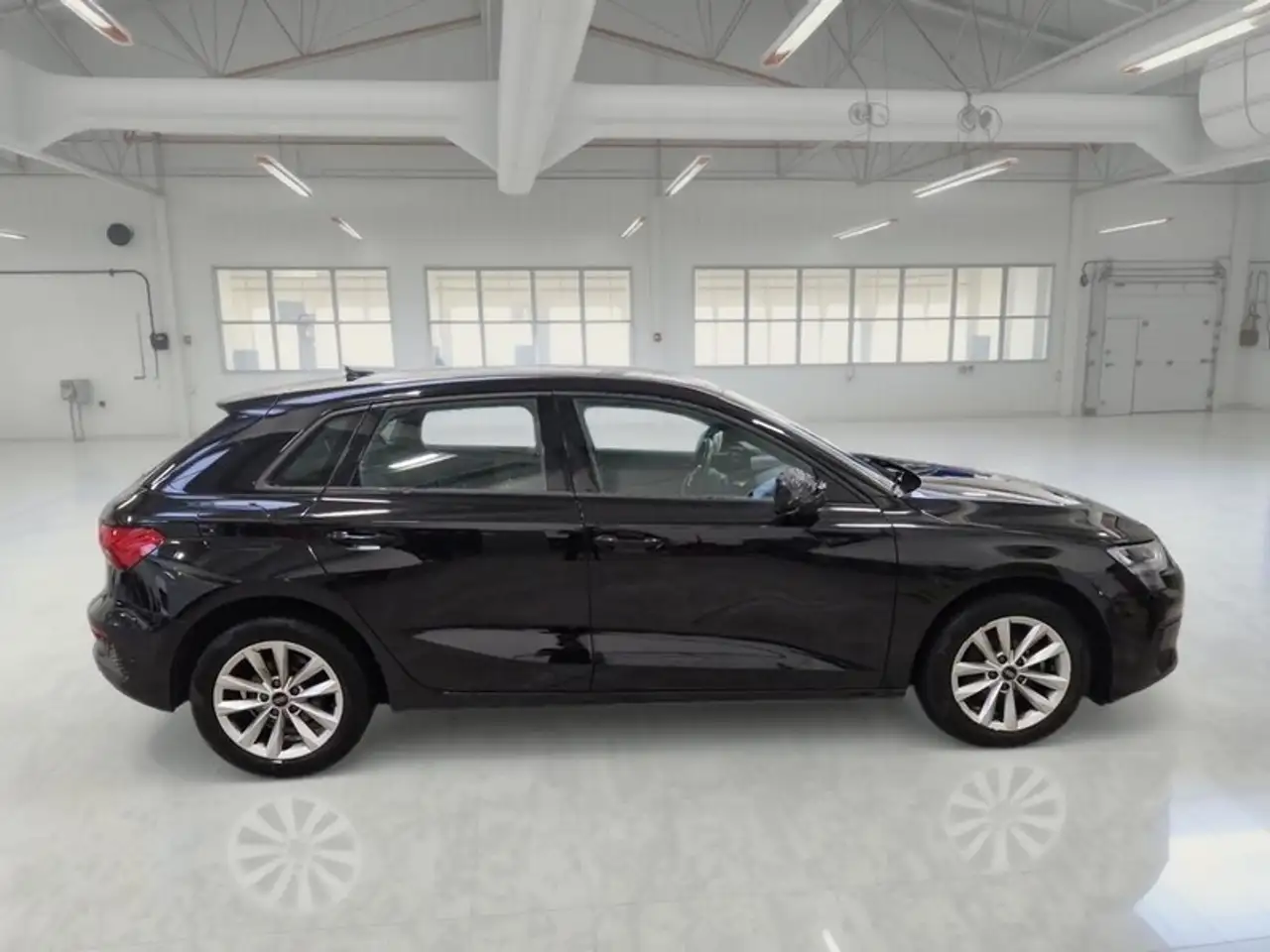 Audi A3 SPORTBACK 30 TDI S TRONIC BUSINESS S.BACK 5 PORTE BERLINA 3