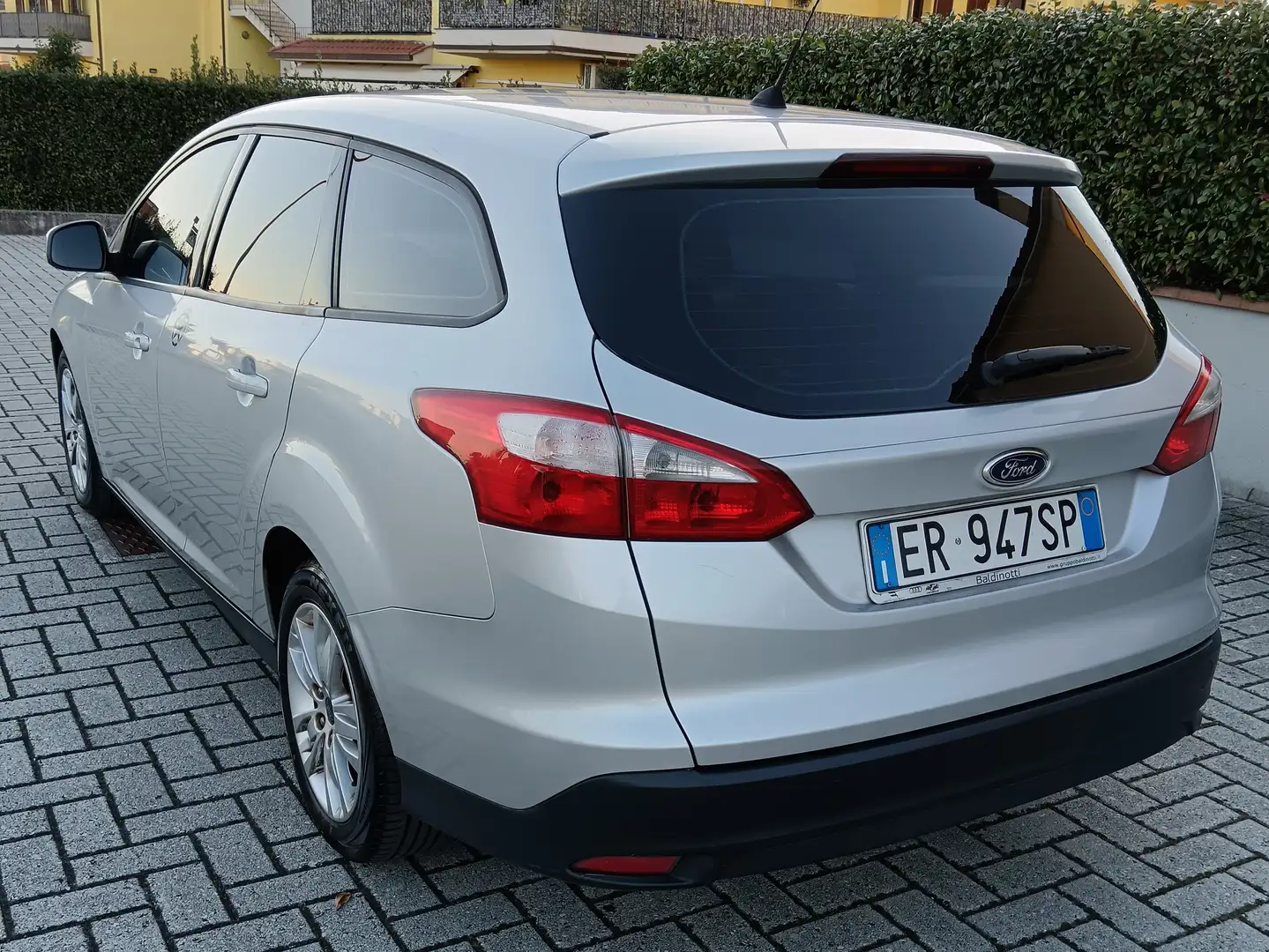 Ford Focus Focus+III+2011+SW+SW+1.6+tdci+Individual+115cv Grigio - 2