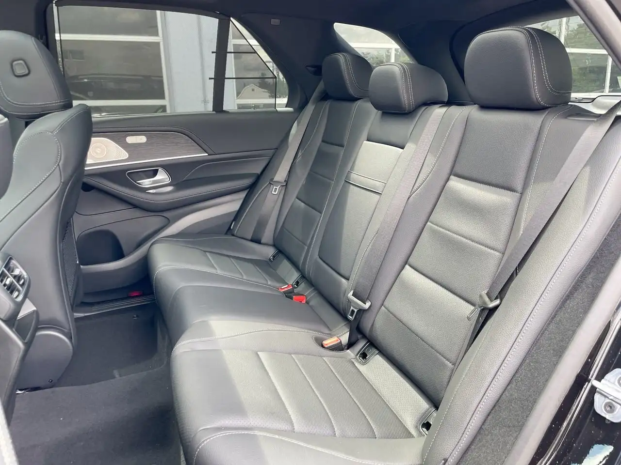 Mercedes-Benz GLE снимка Mercedes-Benz GLE