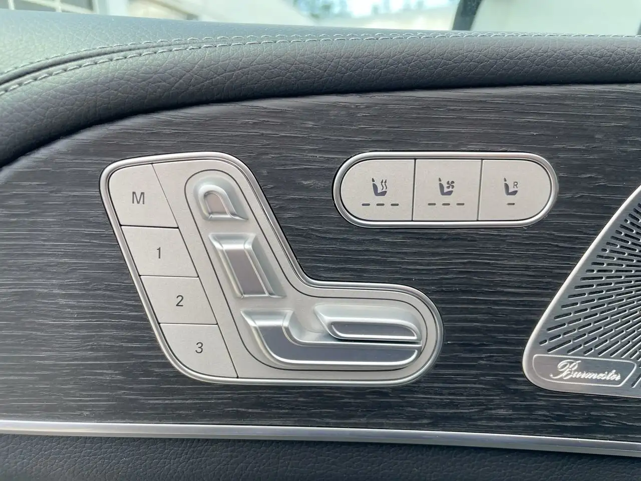 Mercedes-Benz GLE снимка Mercedes-Benz GLE