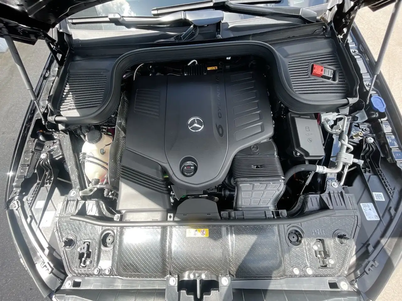Mercedes-Benz GLE снимка Mercedes-Benz GLE