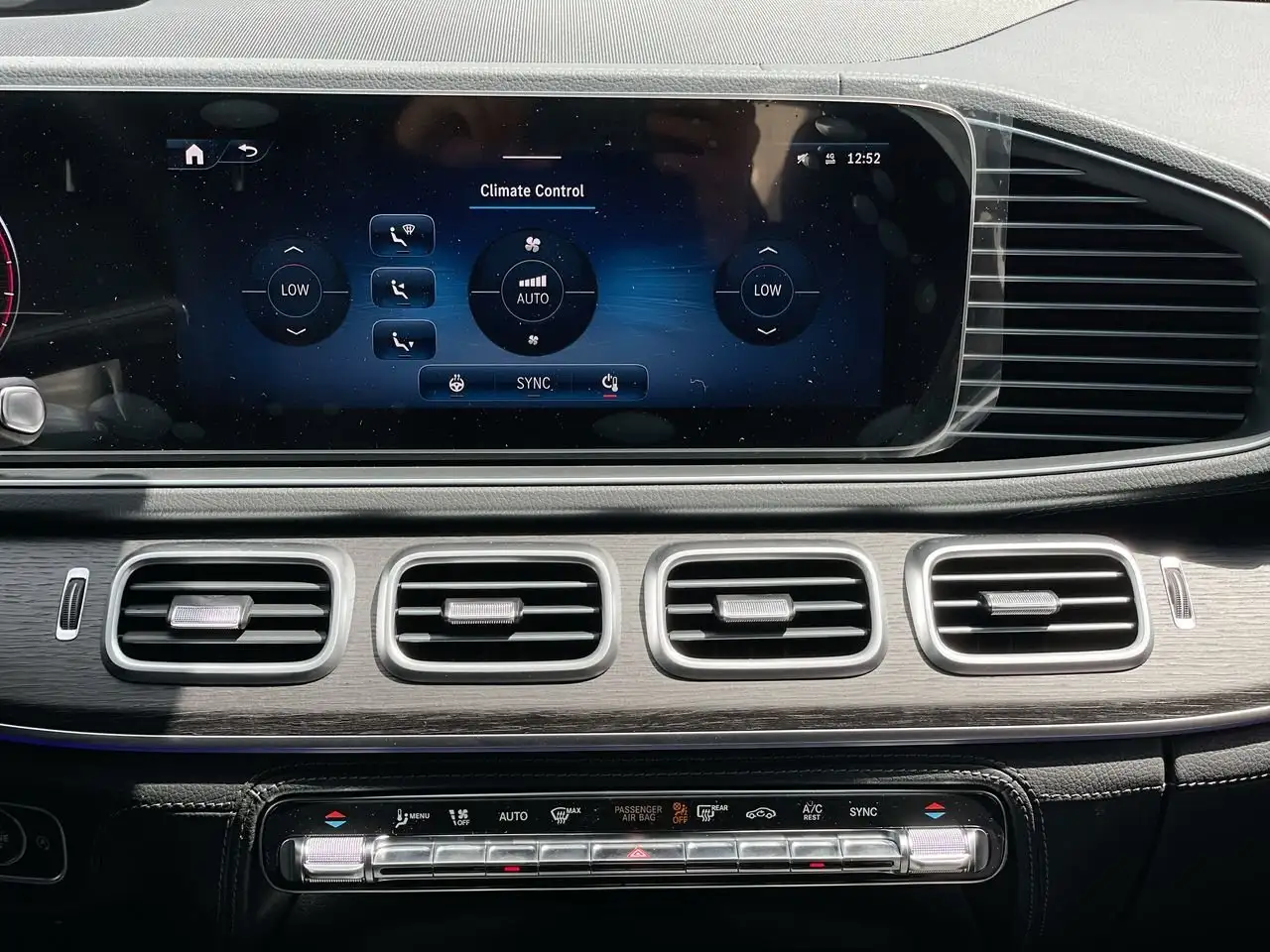 Mercedes-Benz GLE снимка Mercedes-Benz GLE