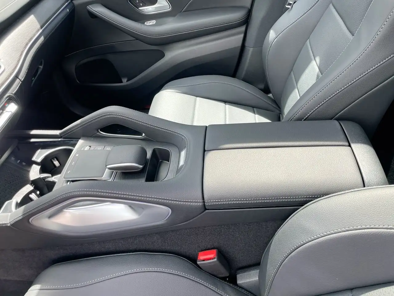 Mercedes-Benz GLE снимка Mercedes-Benz GLE