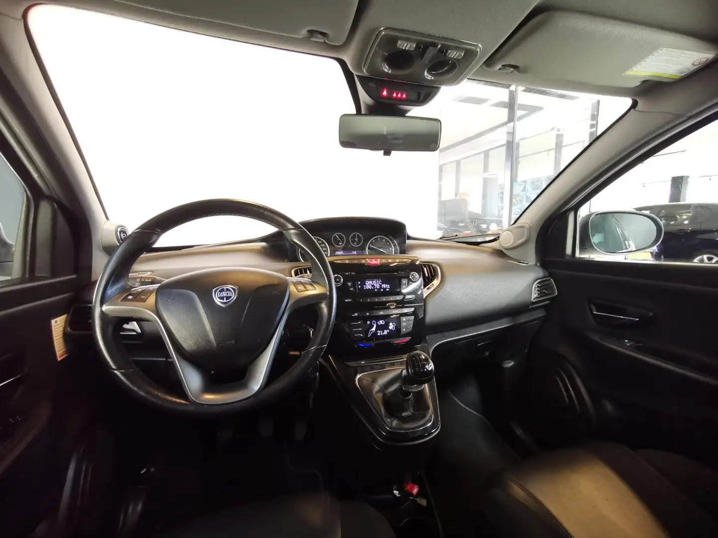 Lancia Ypsilon 0.9 TwinAir Platinum | AIRCO | TREKHAAK | ELEK.RAM Grijs - 2