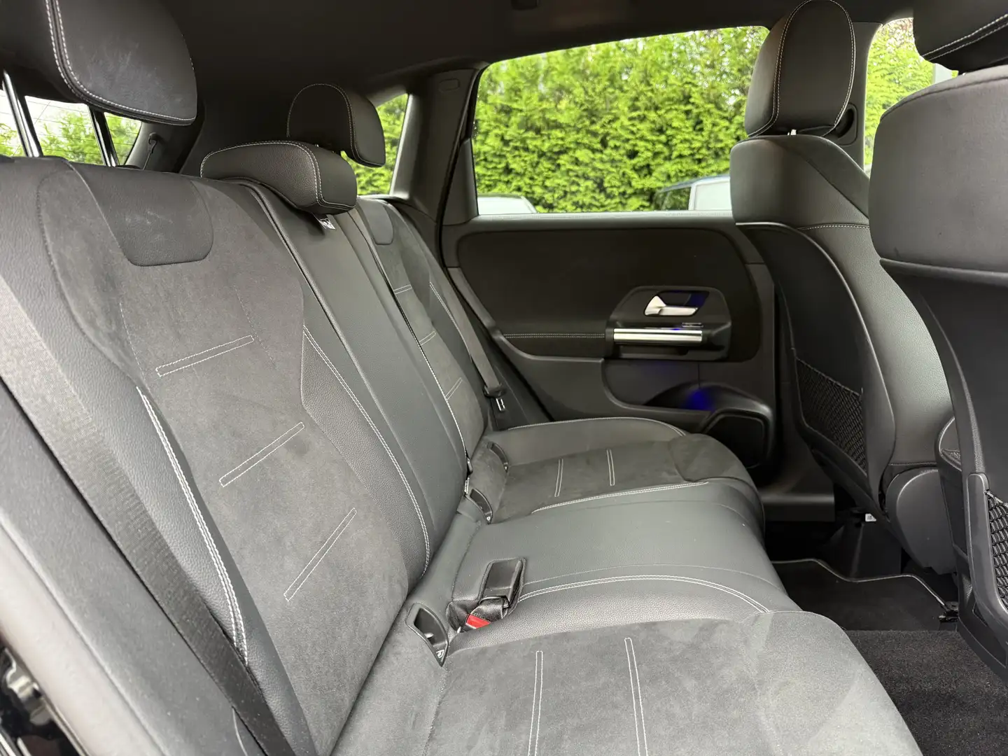 Mercedes-Benz B 250 e AMG Line PHEV, Navi & CarPlay | Pdc | Clima Negru - 2