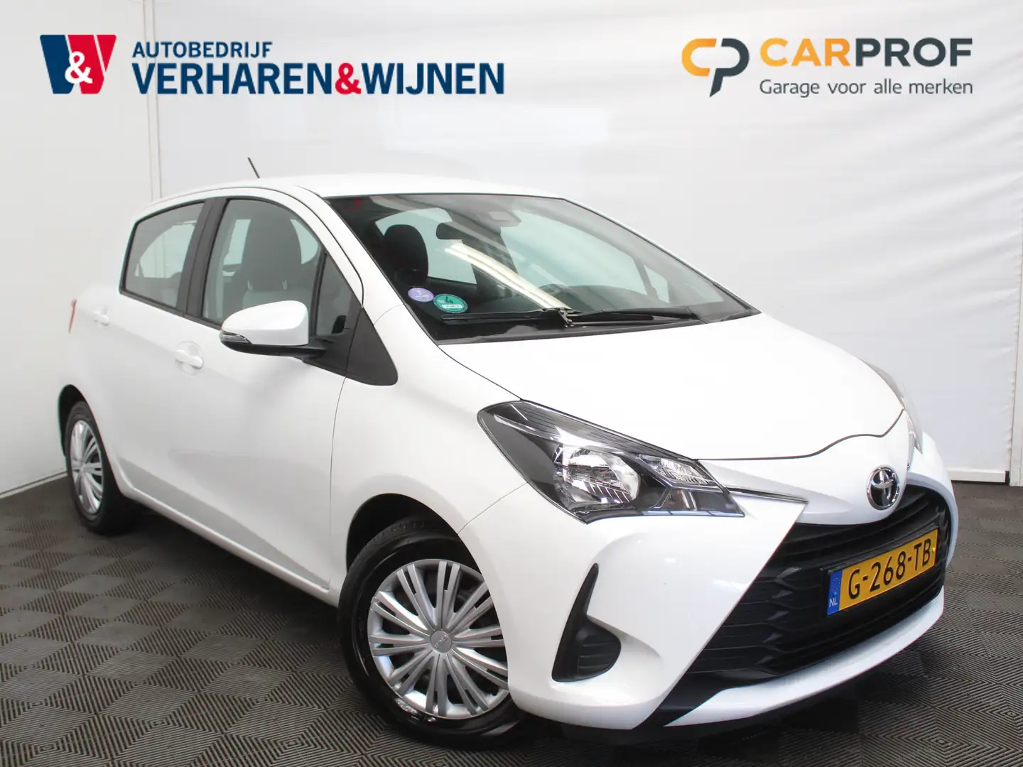 Toyota Yaris 1.0 VVT-i Comfort AIRCO | CV | ELRM | STB | ISOFIX Weiß - 1