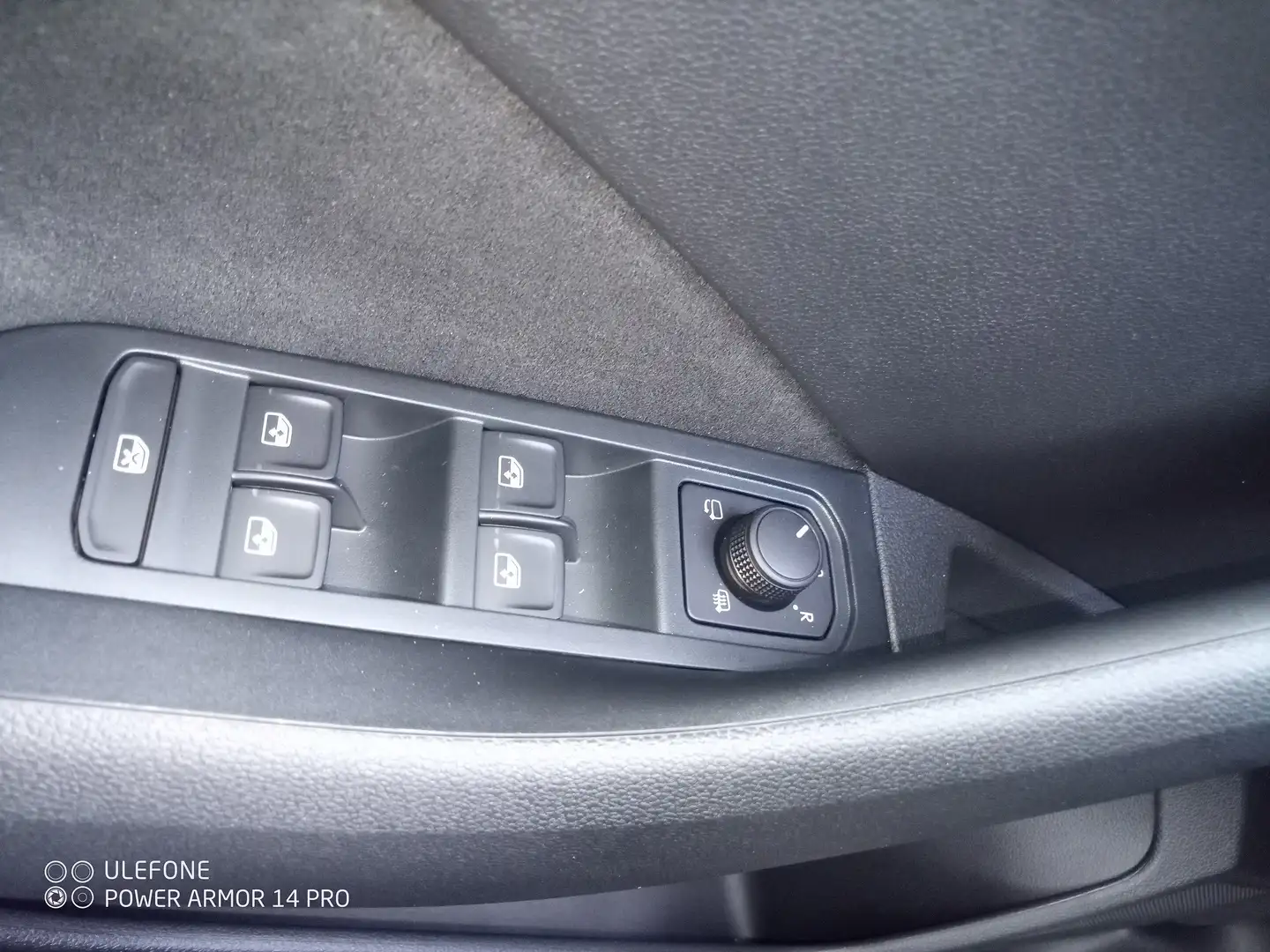 Skoda Kamiq 1.0 TSI Drive Rot - 2