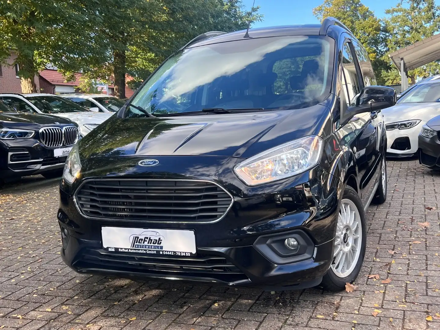 Ford Tourneo Courier Titanium Schwarz - 1